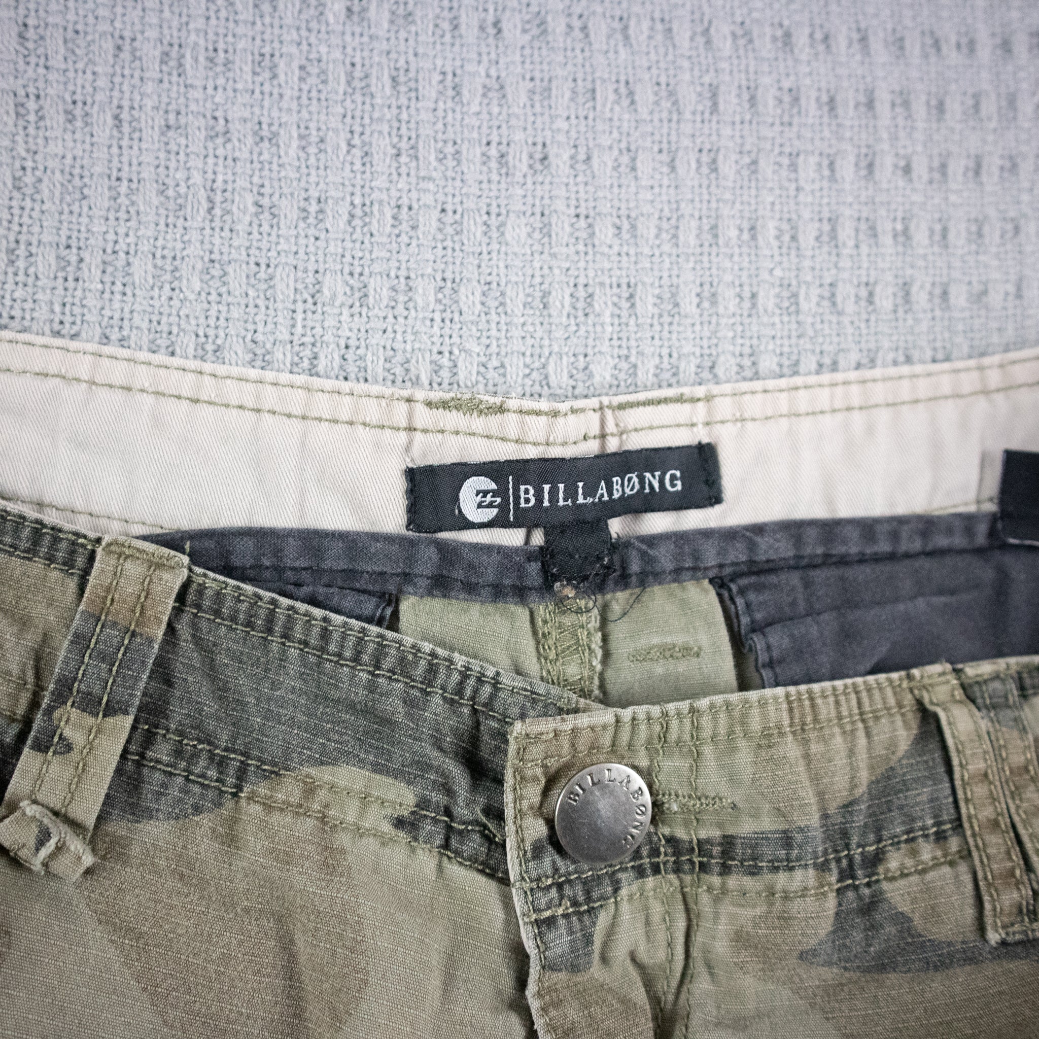 Billabong Camo Cargo Shorts / 32