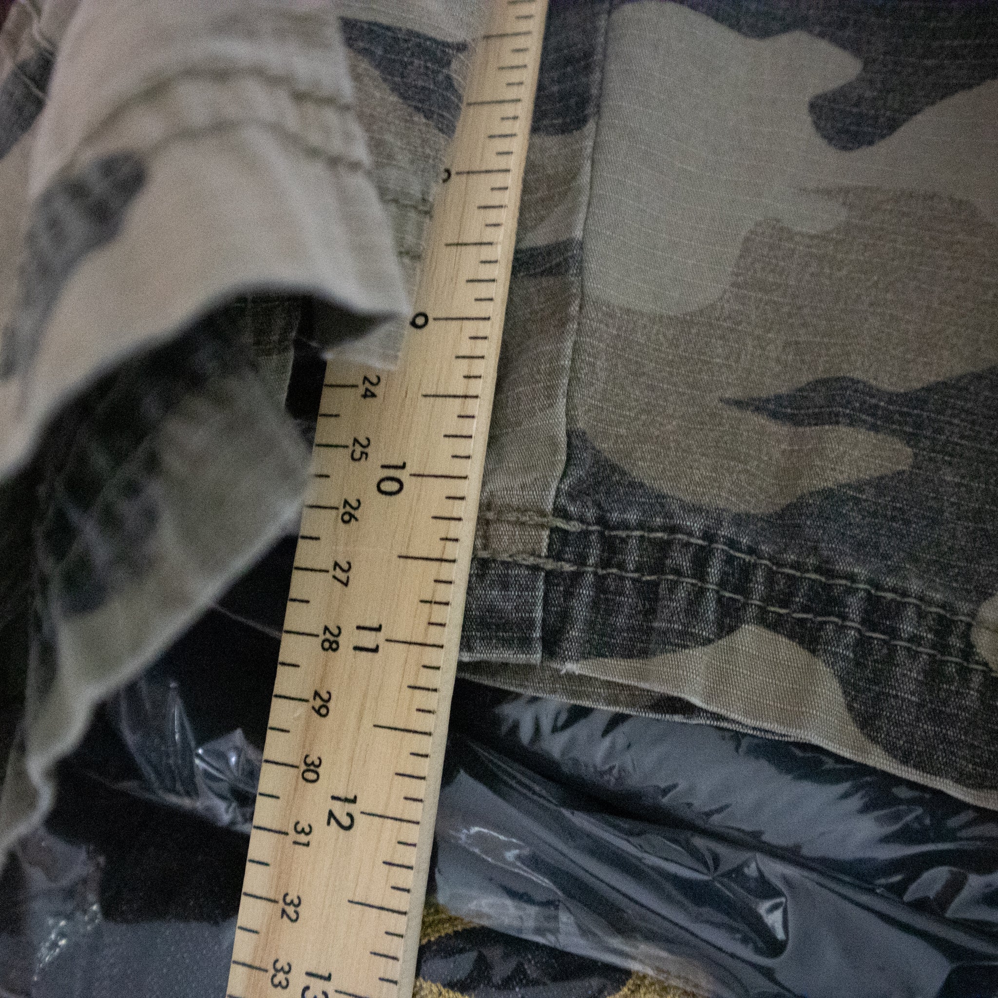 Billabong Camo Cargo Shorts / 32
