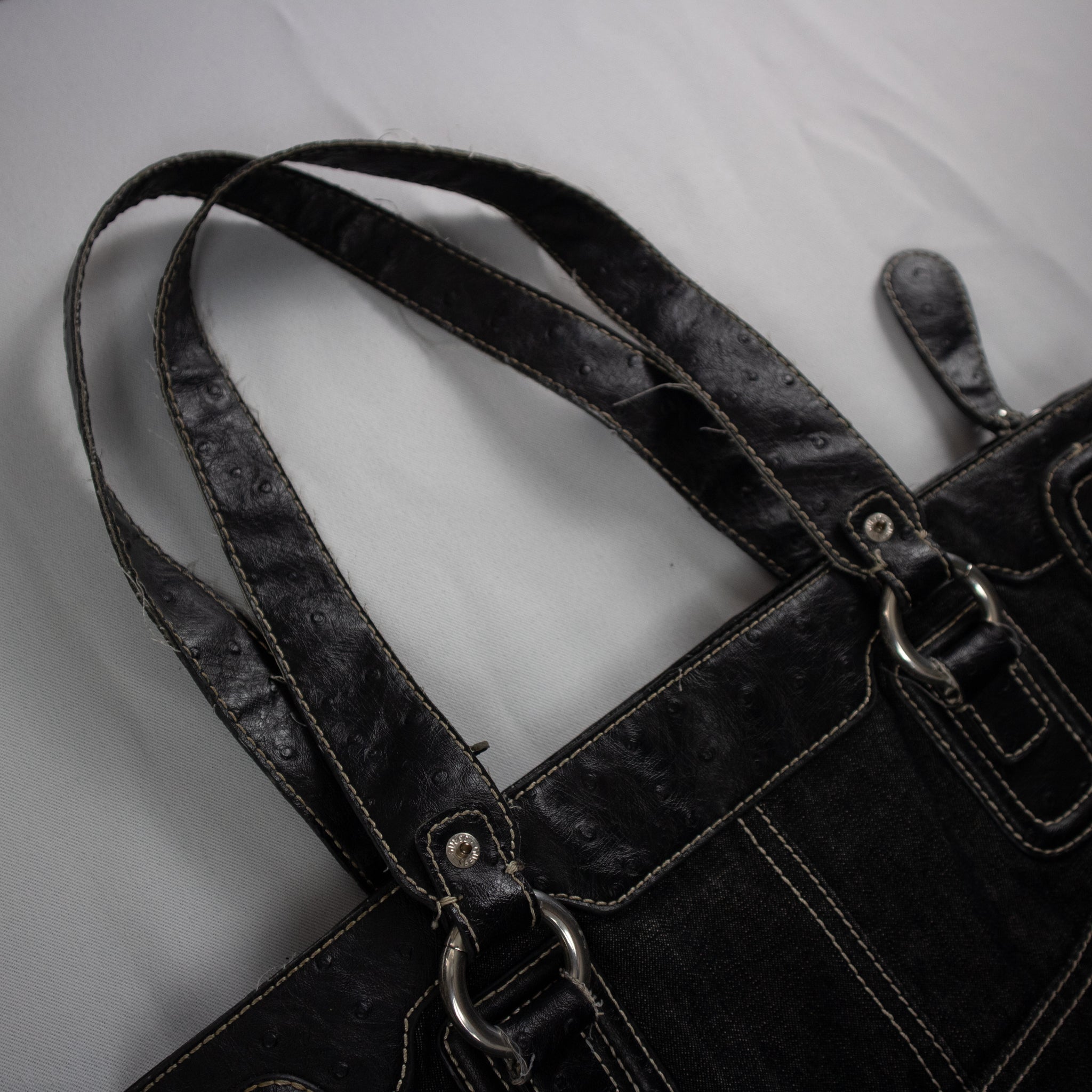 Guess Buckle Rhinestone Denim Bag / OS