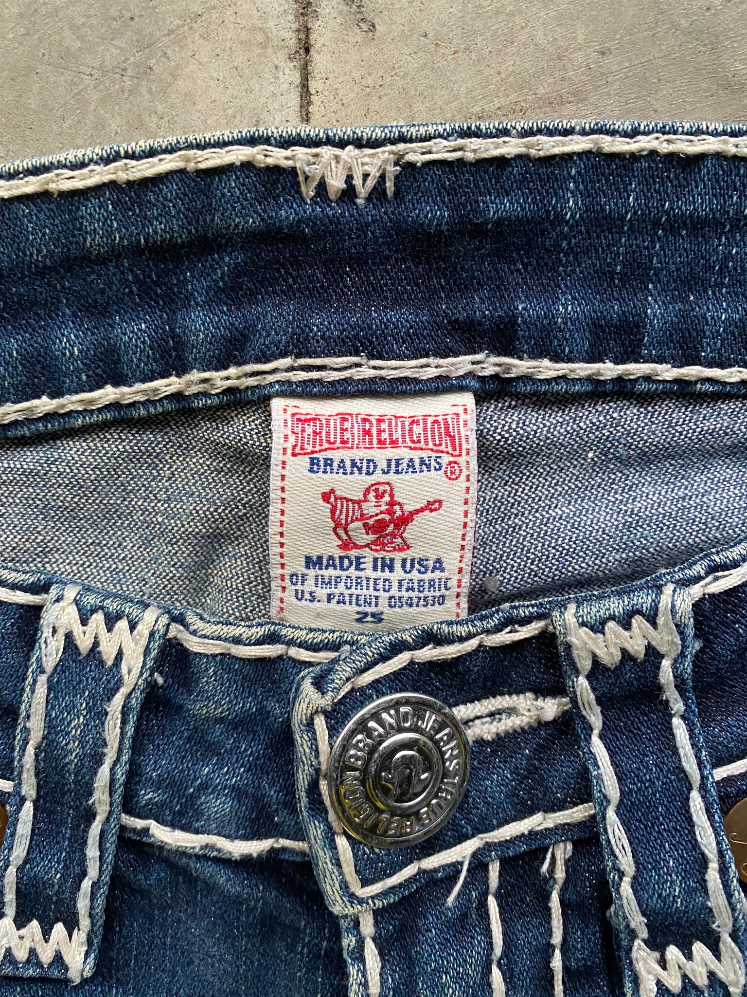 TRUE RELIGION Y2K FLARED DENIM / 25x34