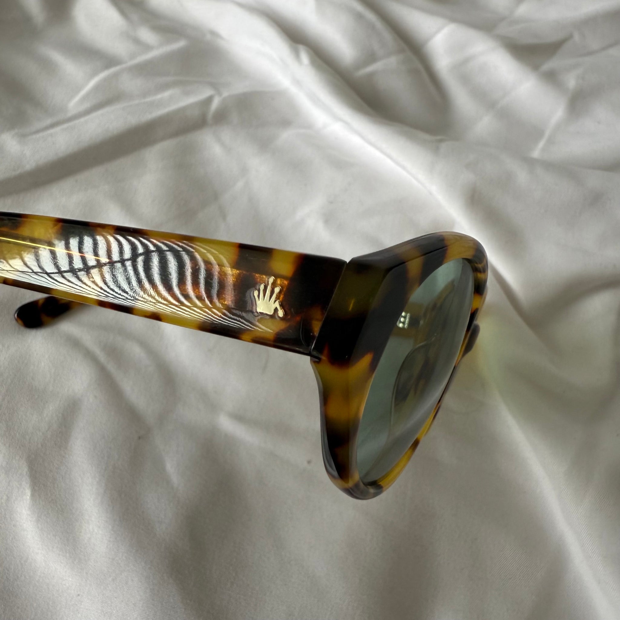 Stussy “Penn” tortoise sunglasses / OS