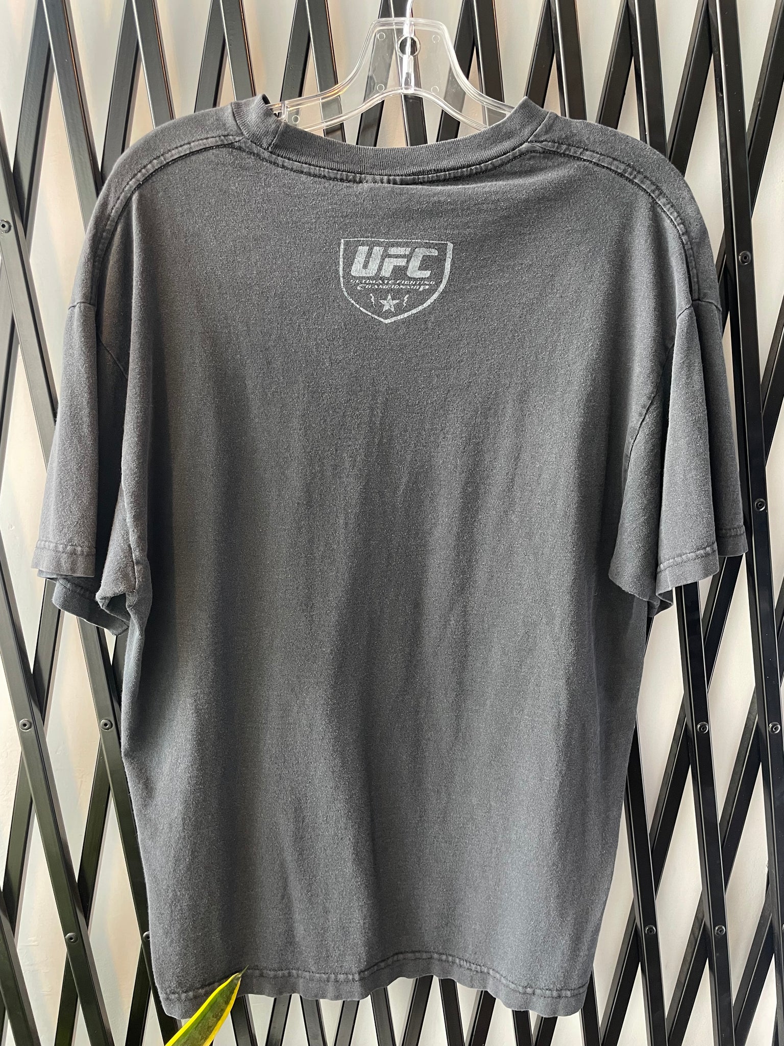 UFC CREST LOGO TEE / LARGE