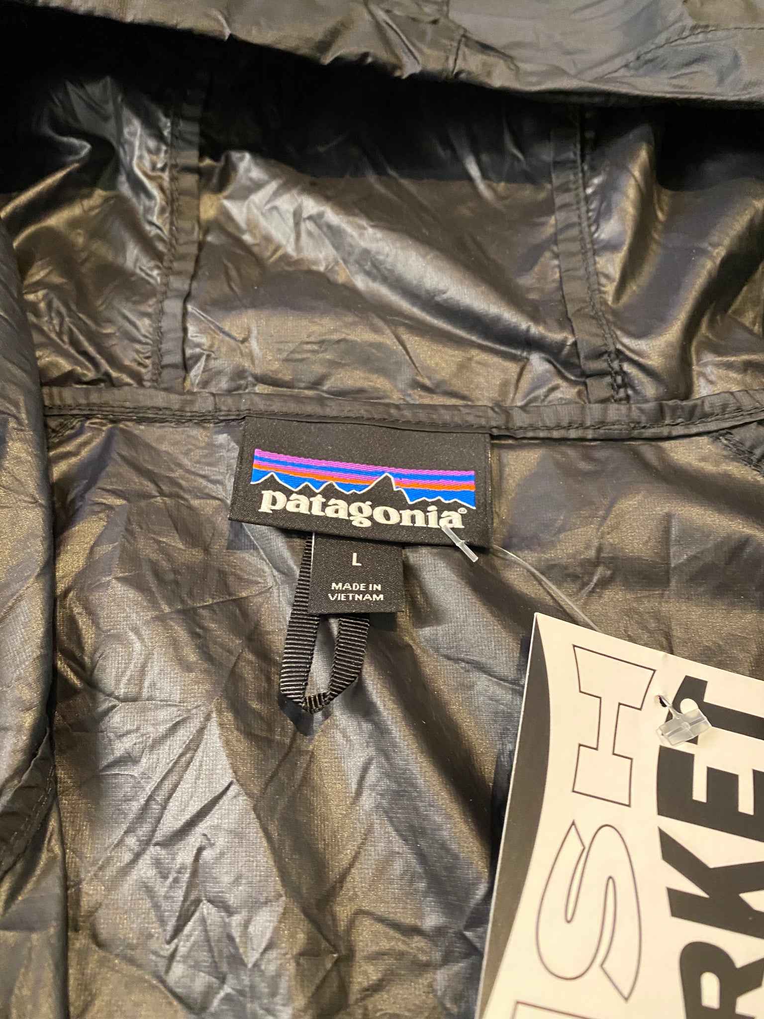 PATAGONIA LIGHT NYLON WINDBREAKER / LARGE