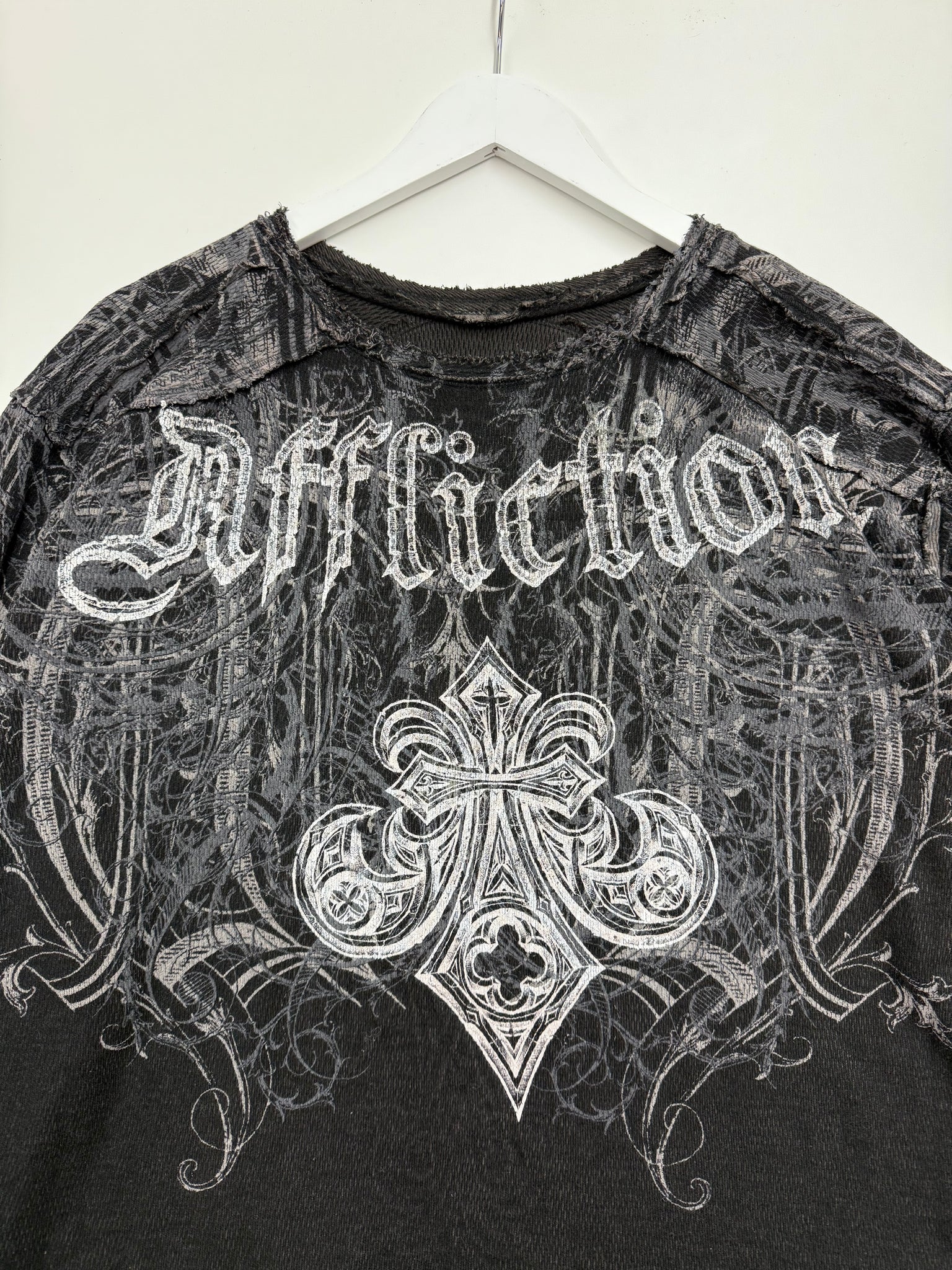 vintage grunge 2000's graphic shirt