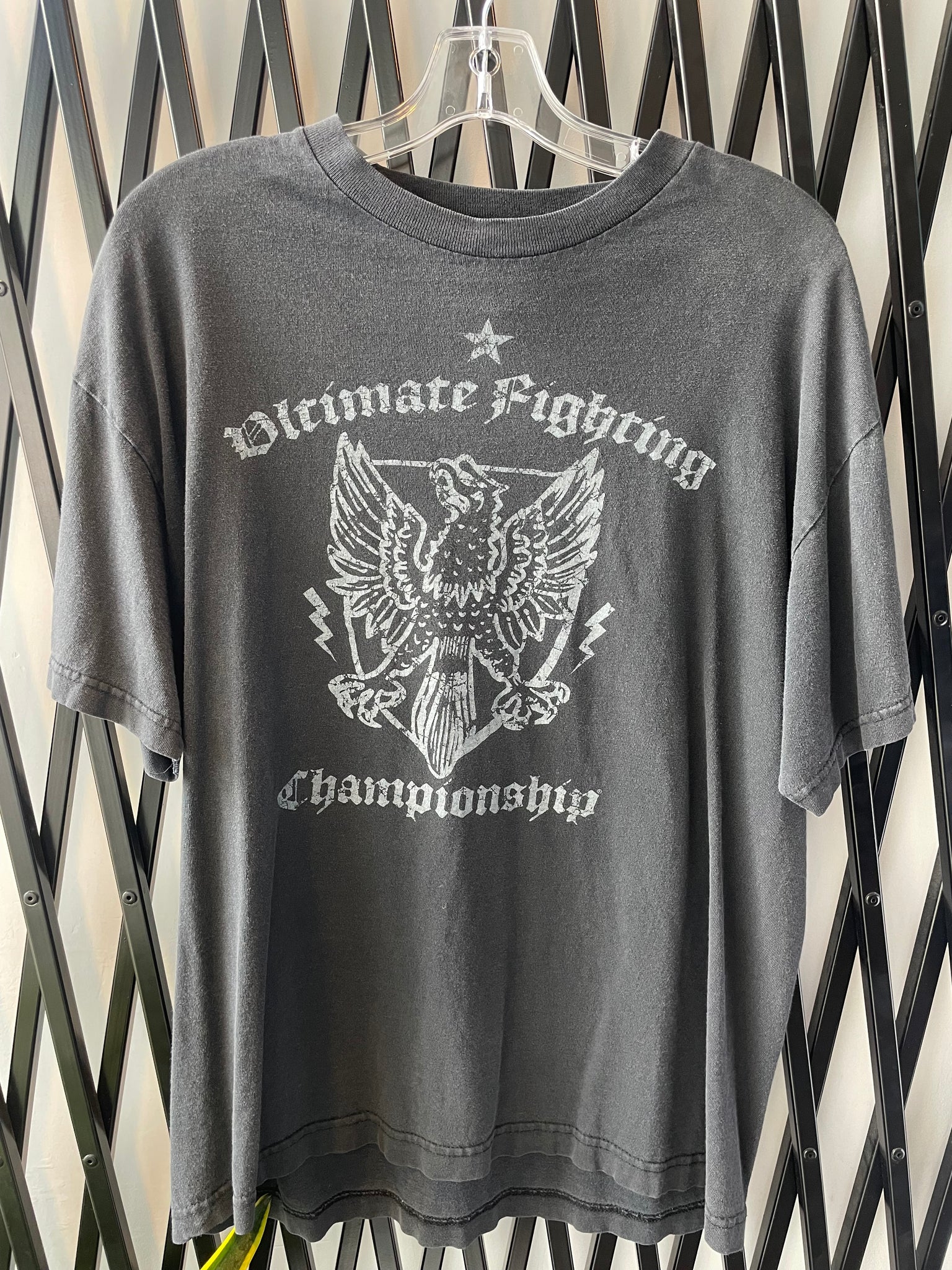 UFC CREST LOGO TEE / LARGE