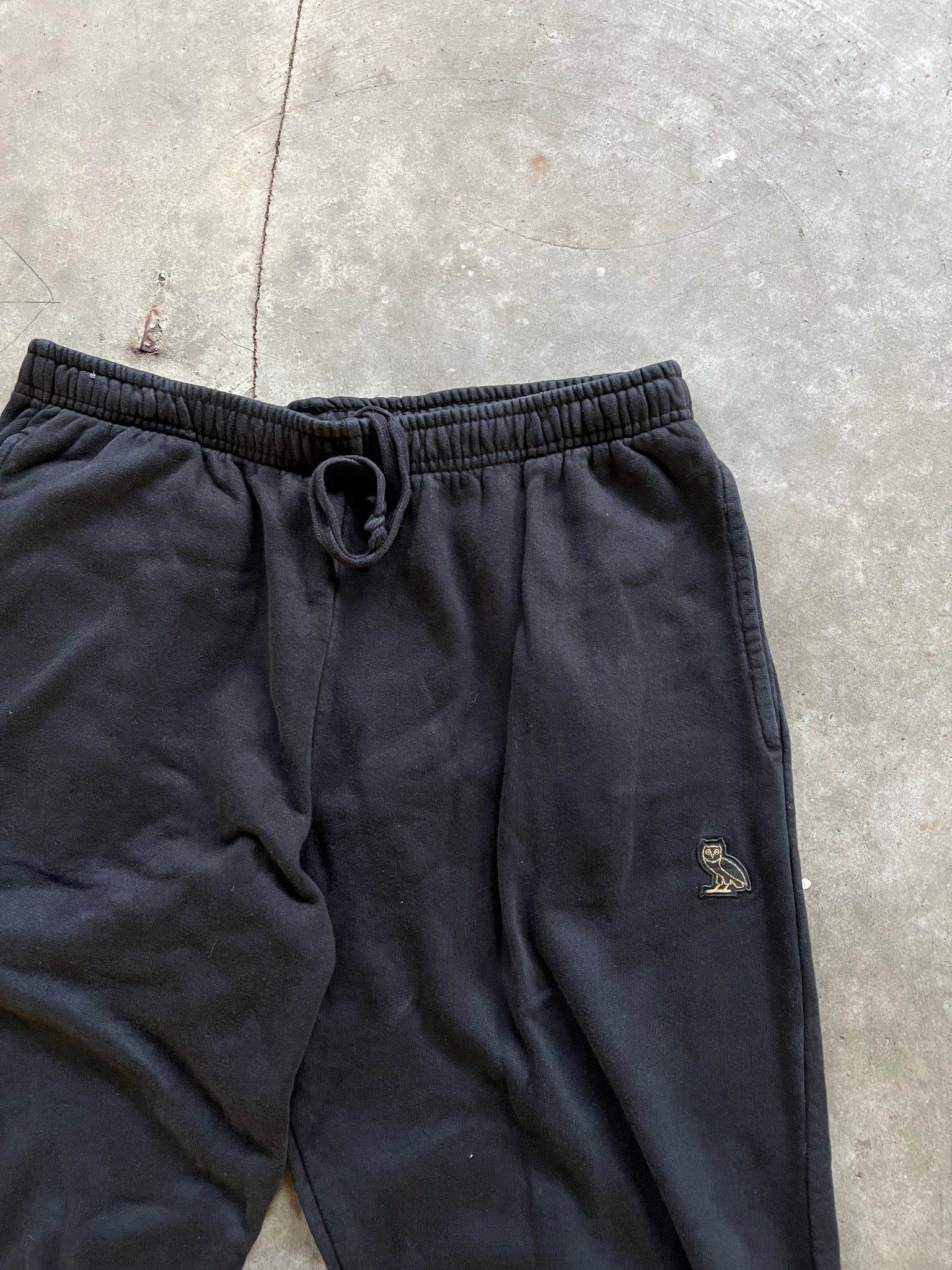 OVO CUFFED SWEATPANTS / LARGE