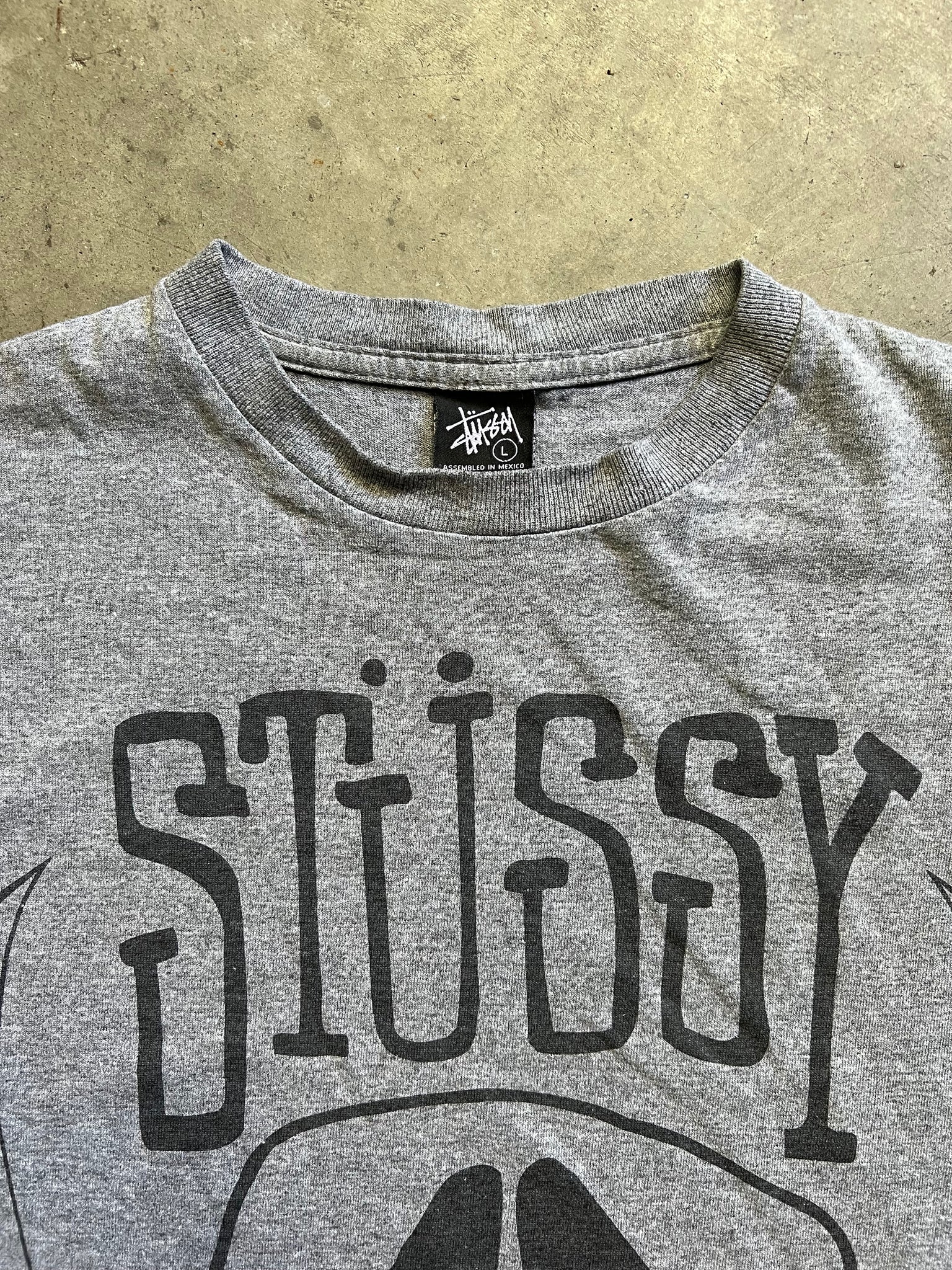 STUSSY INTERNATIONAL SKULL TSHIRT / LARGE