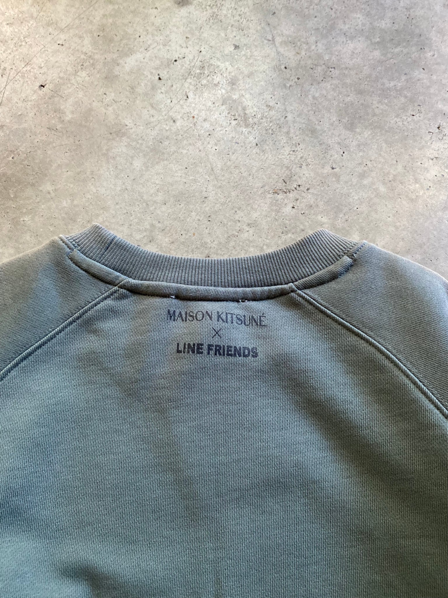 MAISON KITSUNE x LINEFRIENDS CREWNECK / MEDIUM