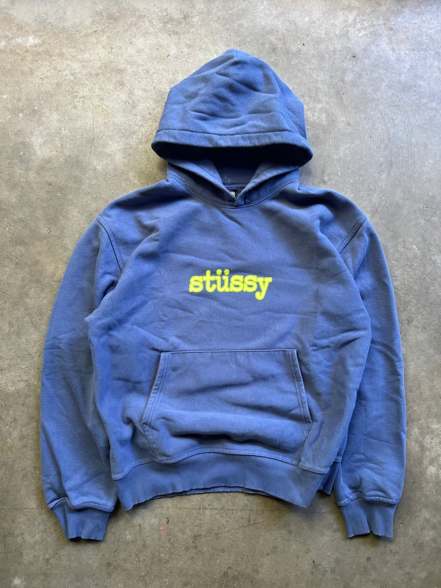 STUSSY COMIC LOGO HOODIE / LARGE