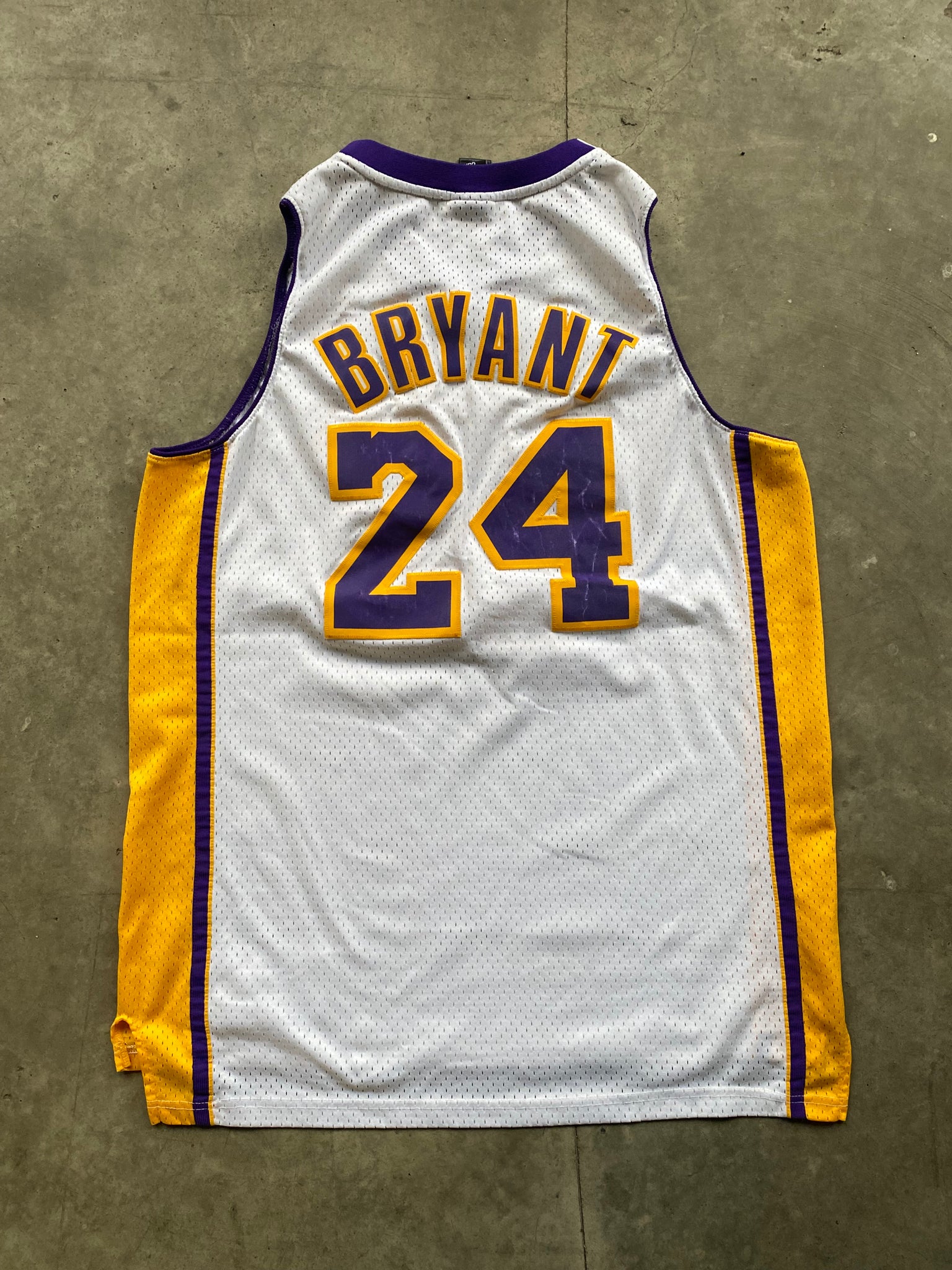 ADIDAS BRYANT LAKERS JERSEY / LARGE