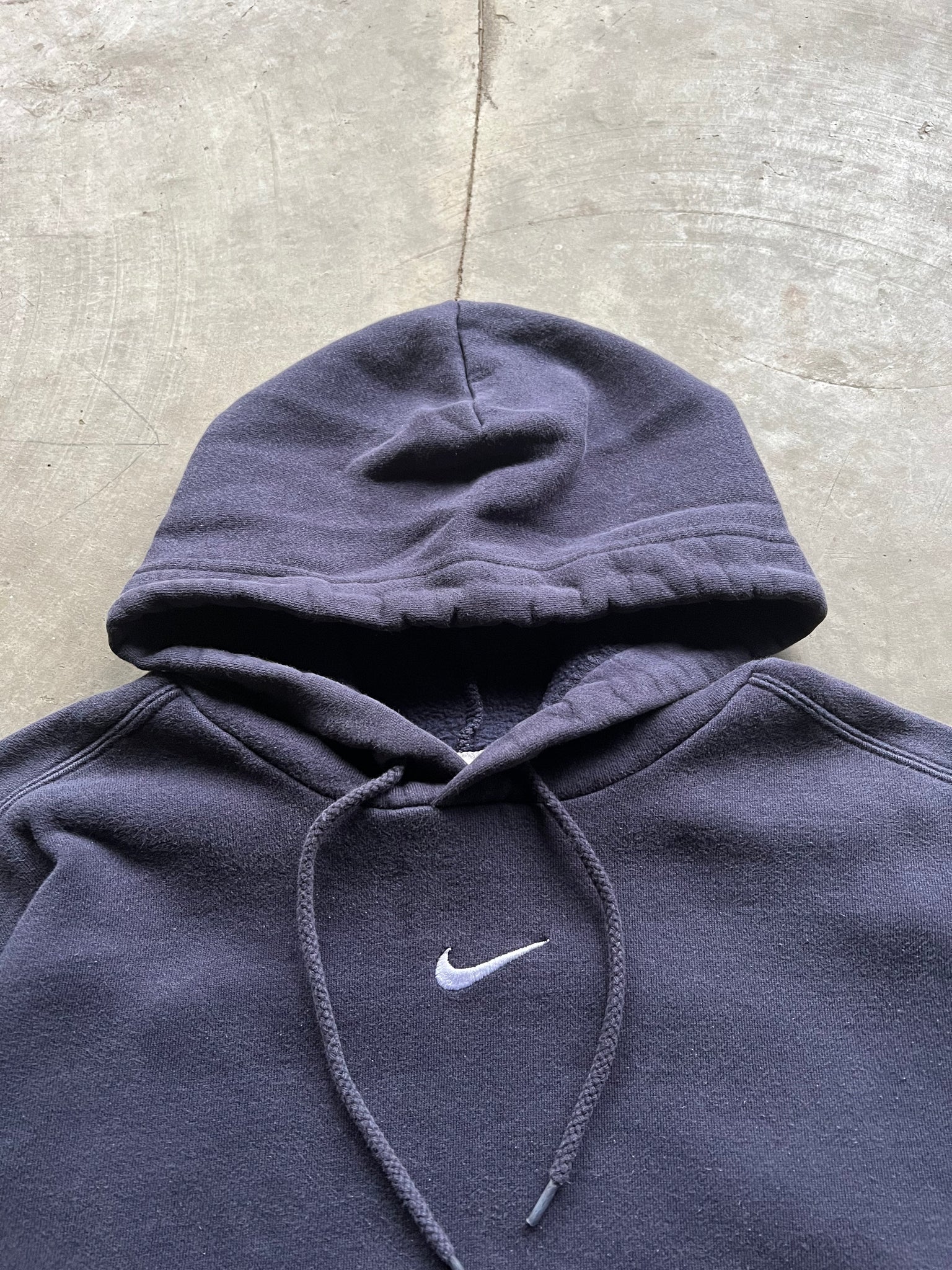 2000S NIKE NAVY MIDDLE SWOOSH HOODIE / SMALL