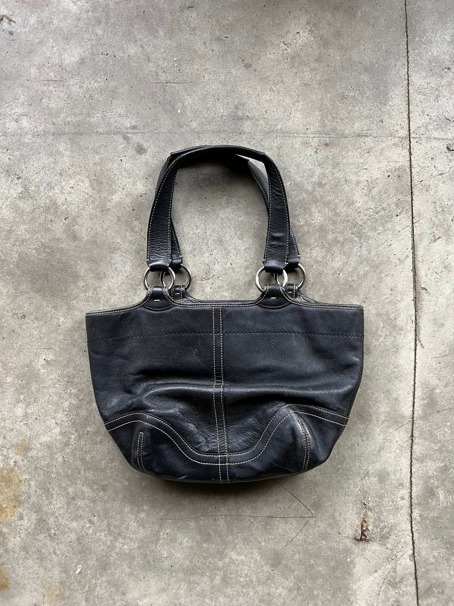 COACH LEATHER SHOULDER BAG / BLACK