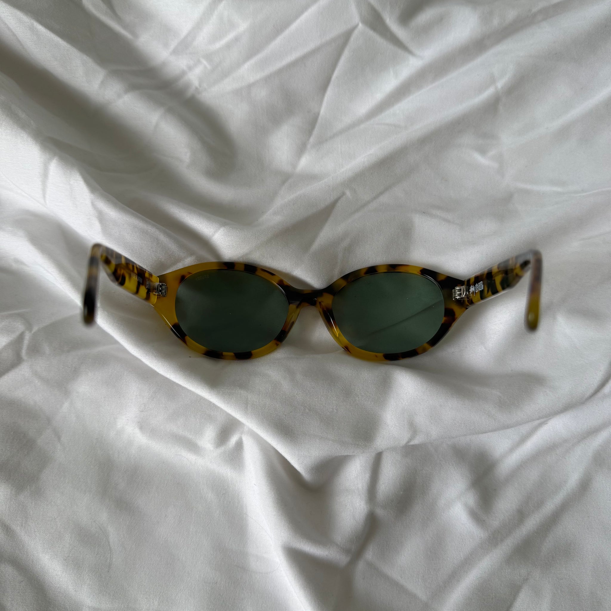 Stussy “Penn” tortoise sunglasses / OS