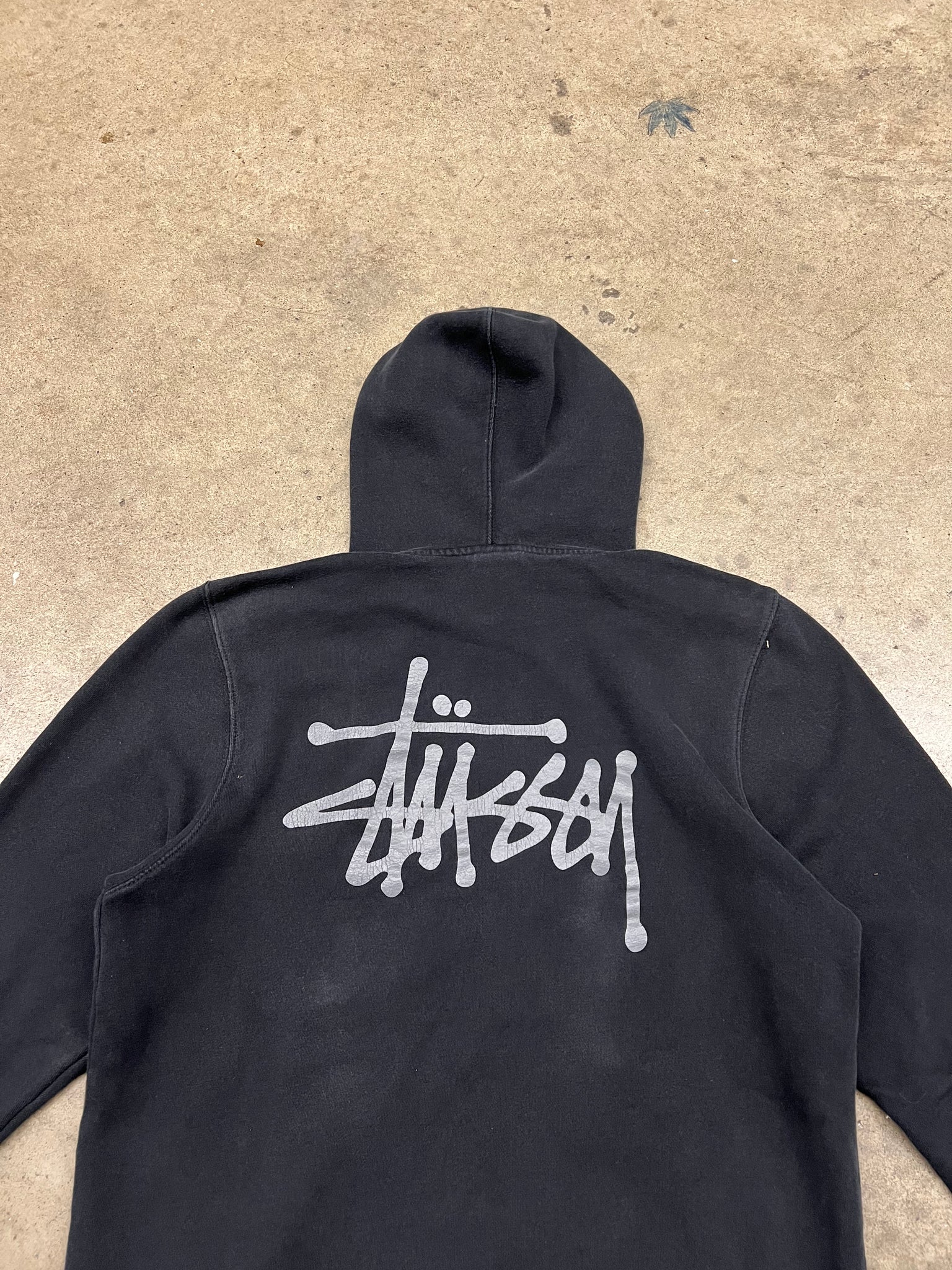 STUSSY BLACK LOGO HOODIE / MEDIUM