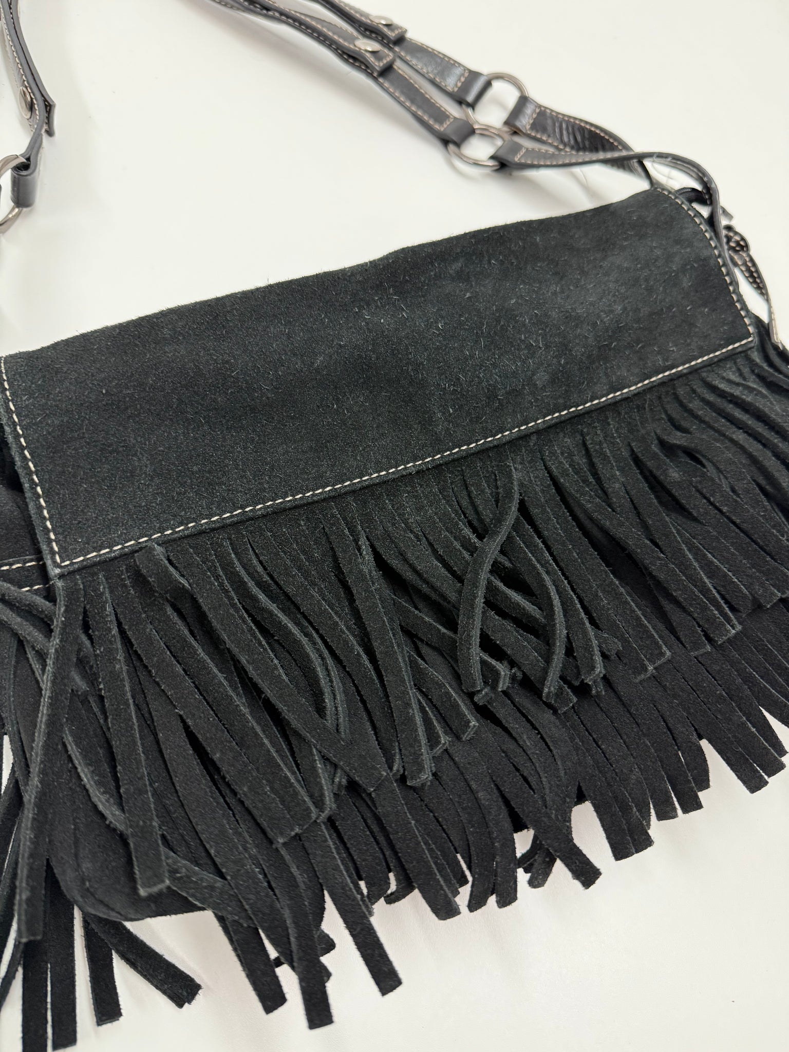 Black suede fringe shoulder bag / OS