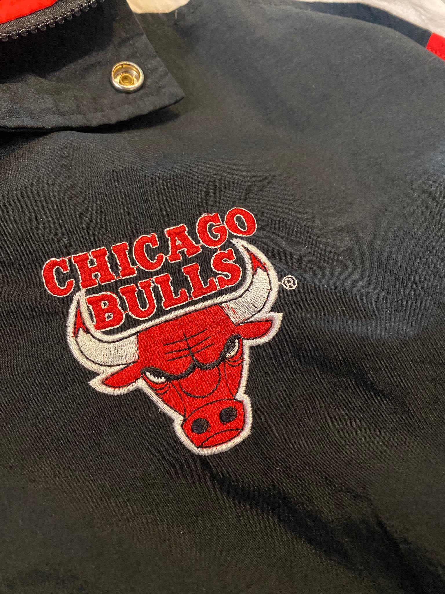 CHICAGO BULLS WINDBREAKER BY STARTER / LARGE