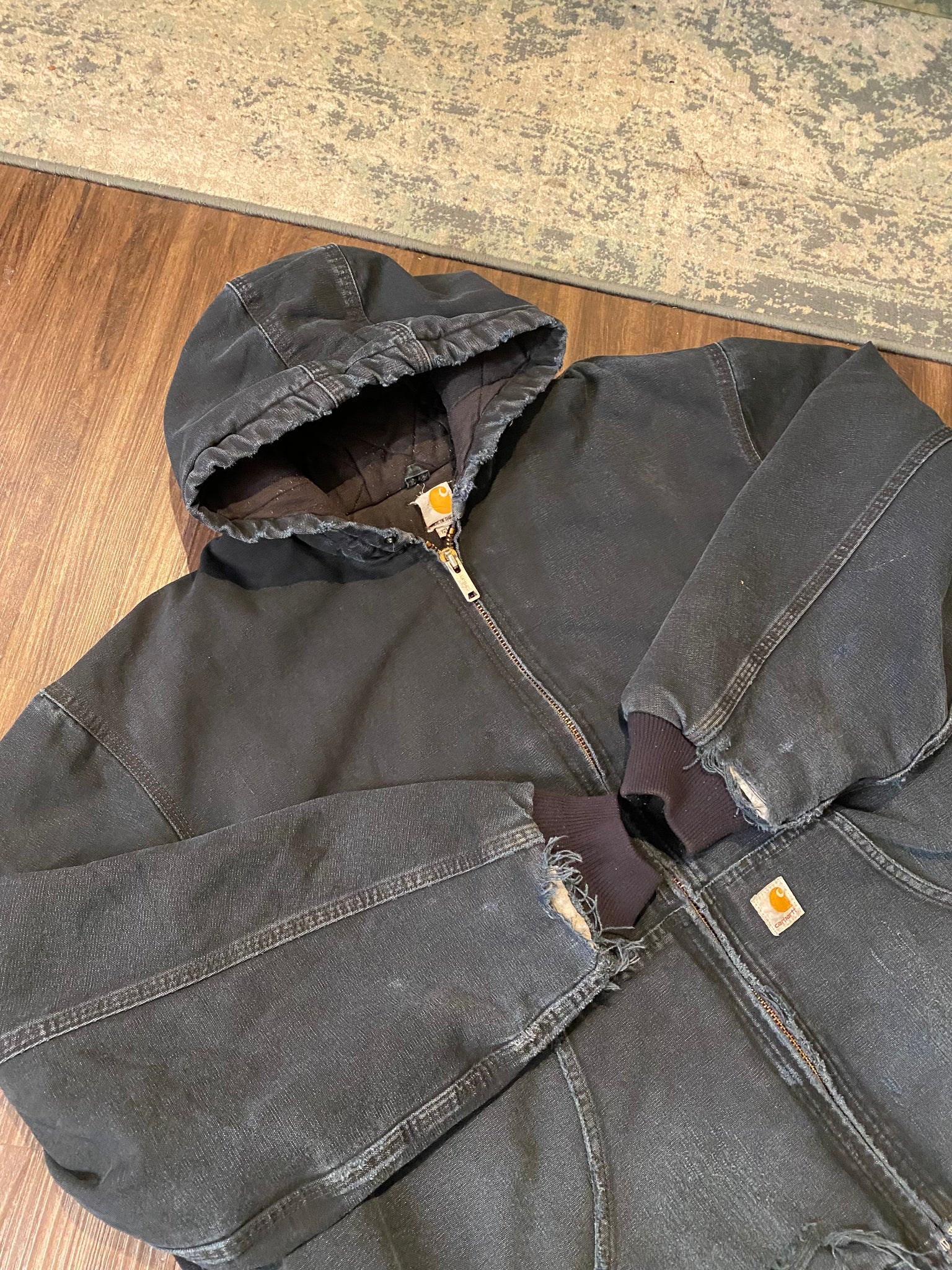 vintage black hooded carhartt jacket / xxxlarge