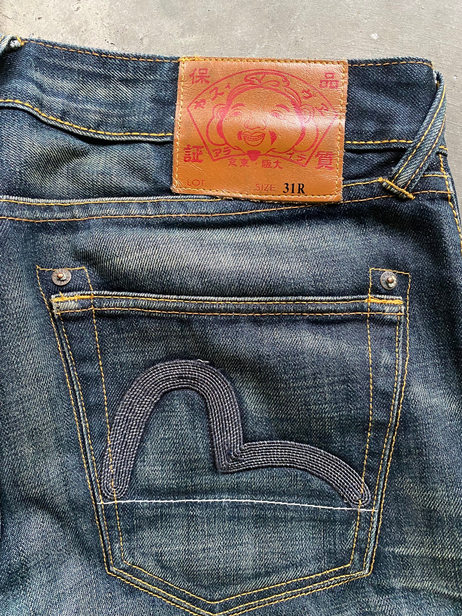 EVISU DARK WASH WHISKERED DENIM / 33x31.5