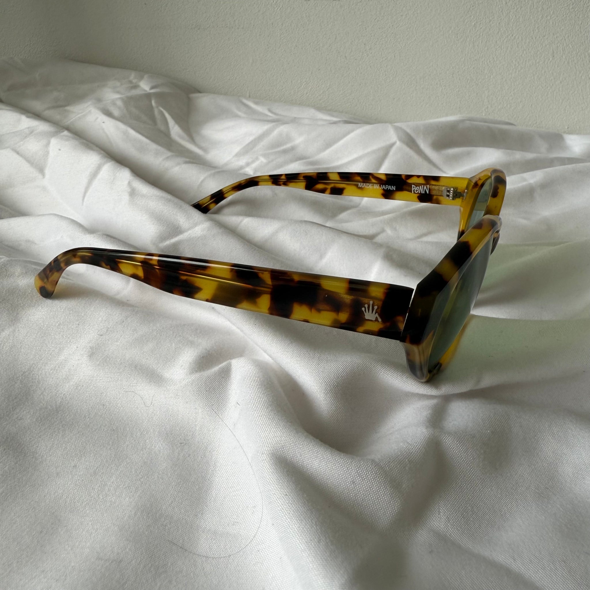 Stussy “Penn” tortoise sunglasses / OS