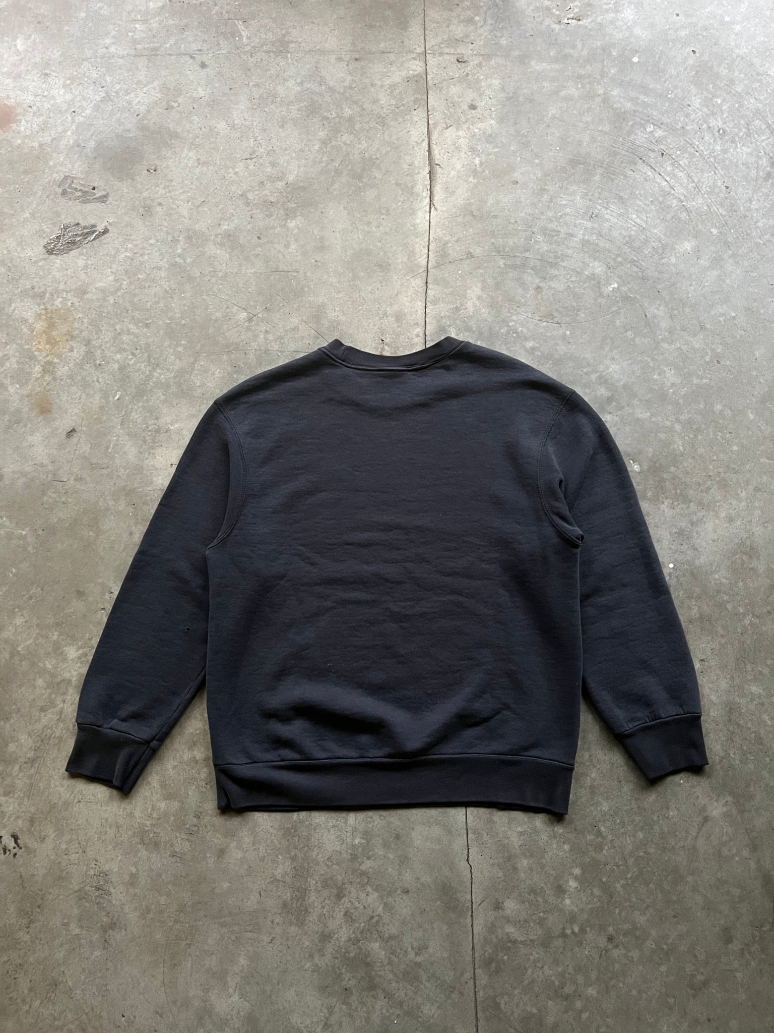 NIKE CHEST LOGO BLACK CREWNECK / SMALL