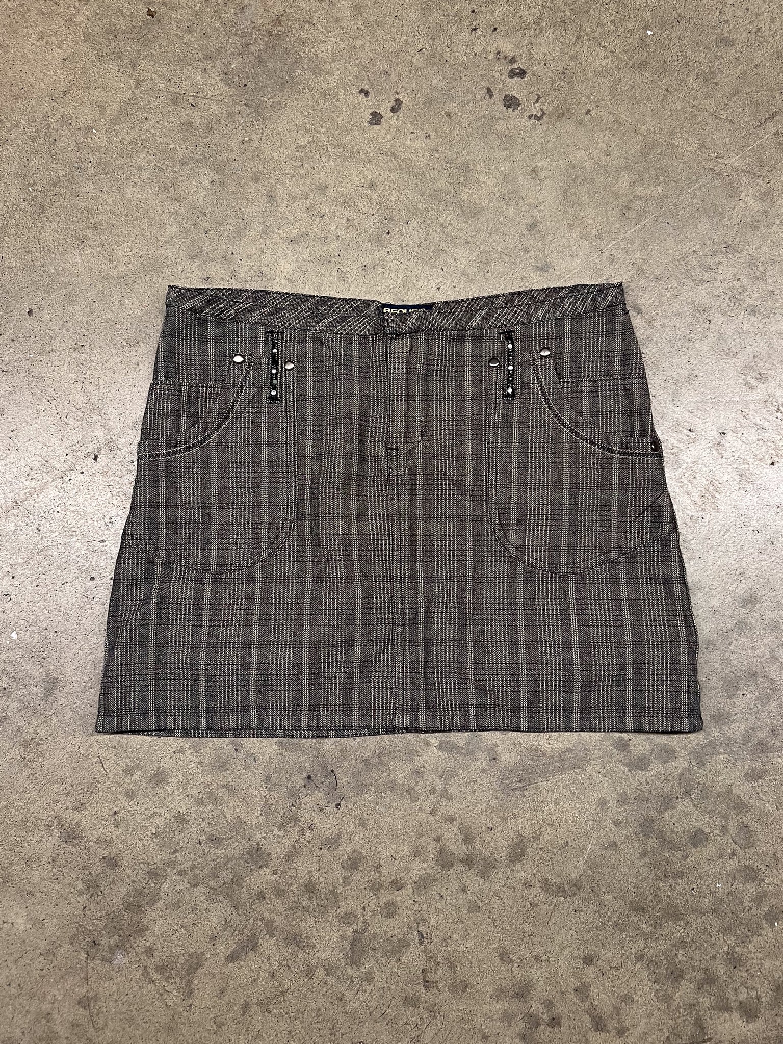 REQUEST PLAID MINI SKIRT / 31