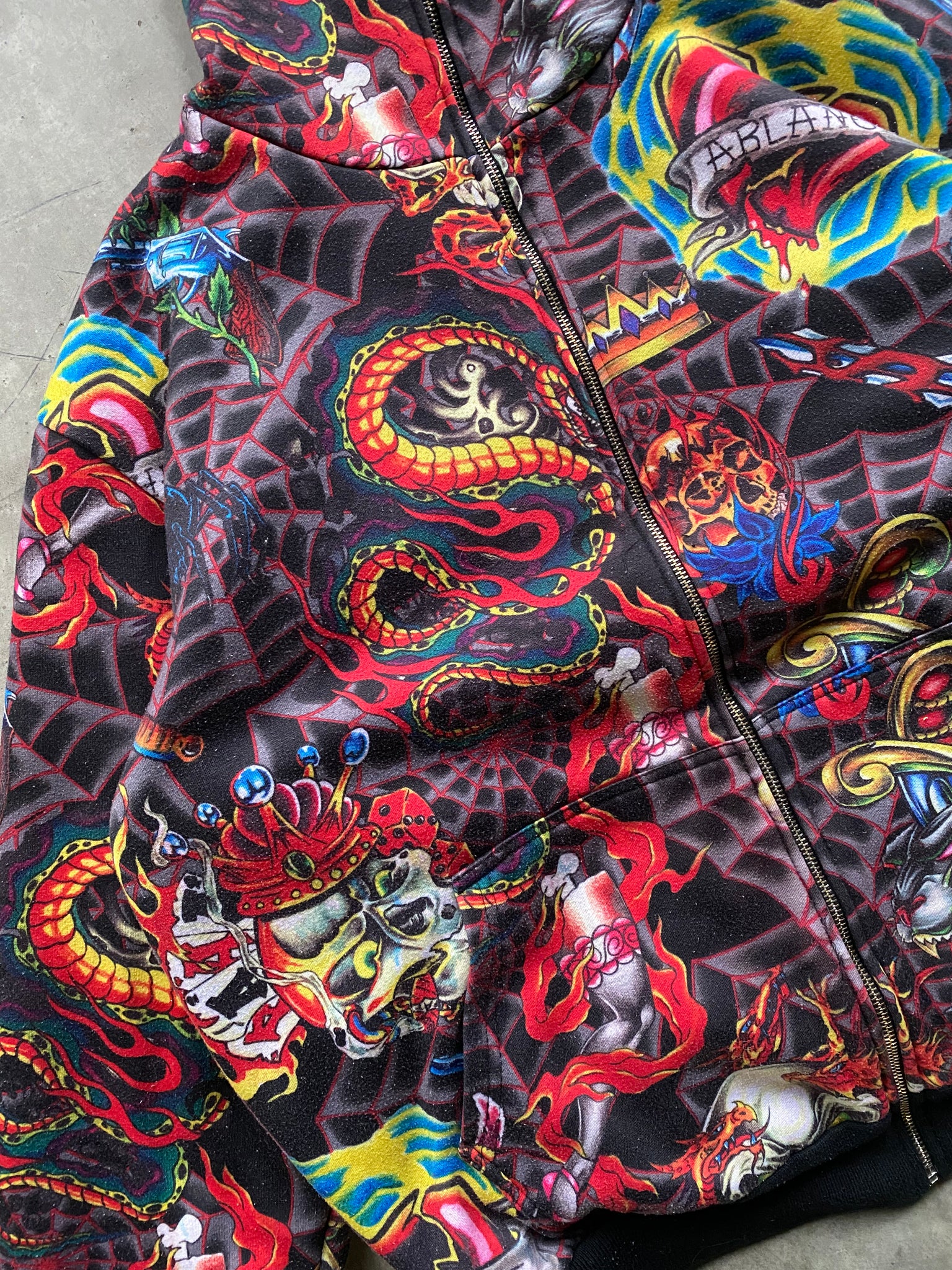 ED HARDY REVERSIBLE ZIPUP / LARGE