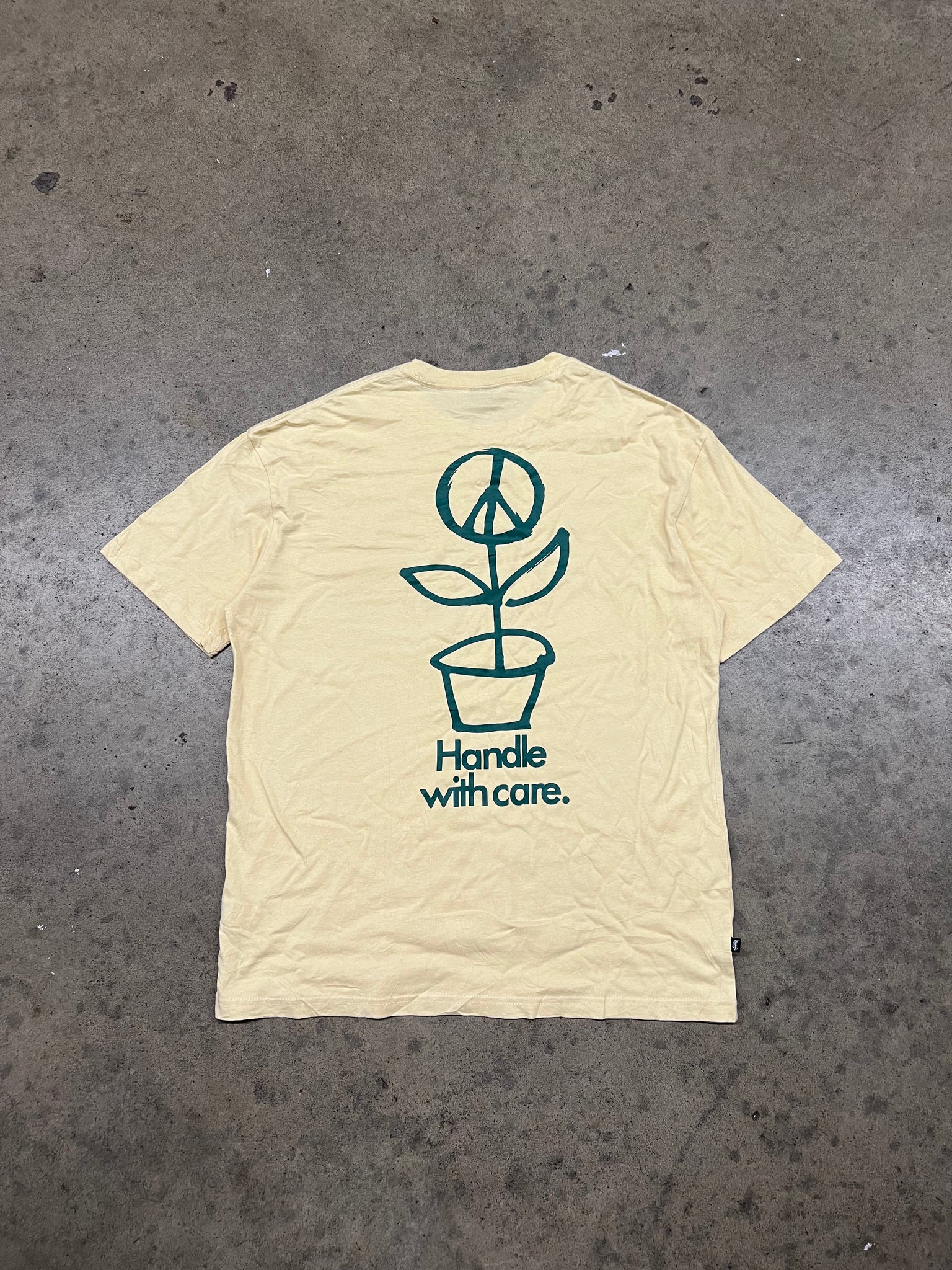 STUSSY HANDLE WITH CARE TEE / MEDIUM