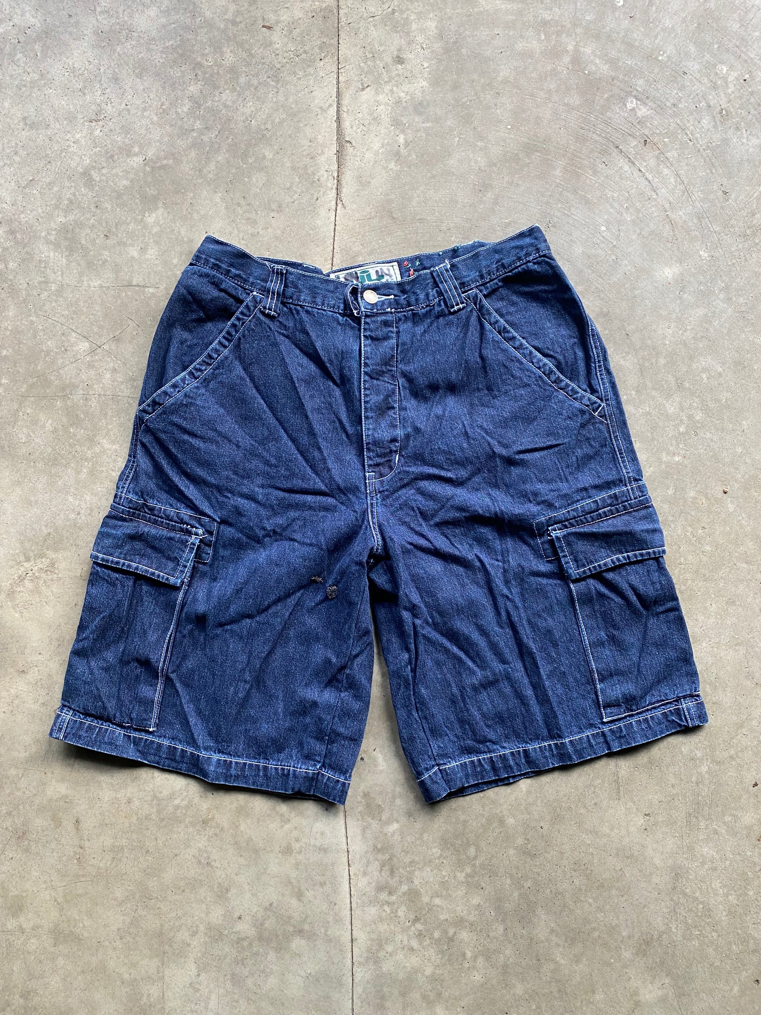 JIMMY JAZZ DARKWASH JORTS / 36