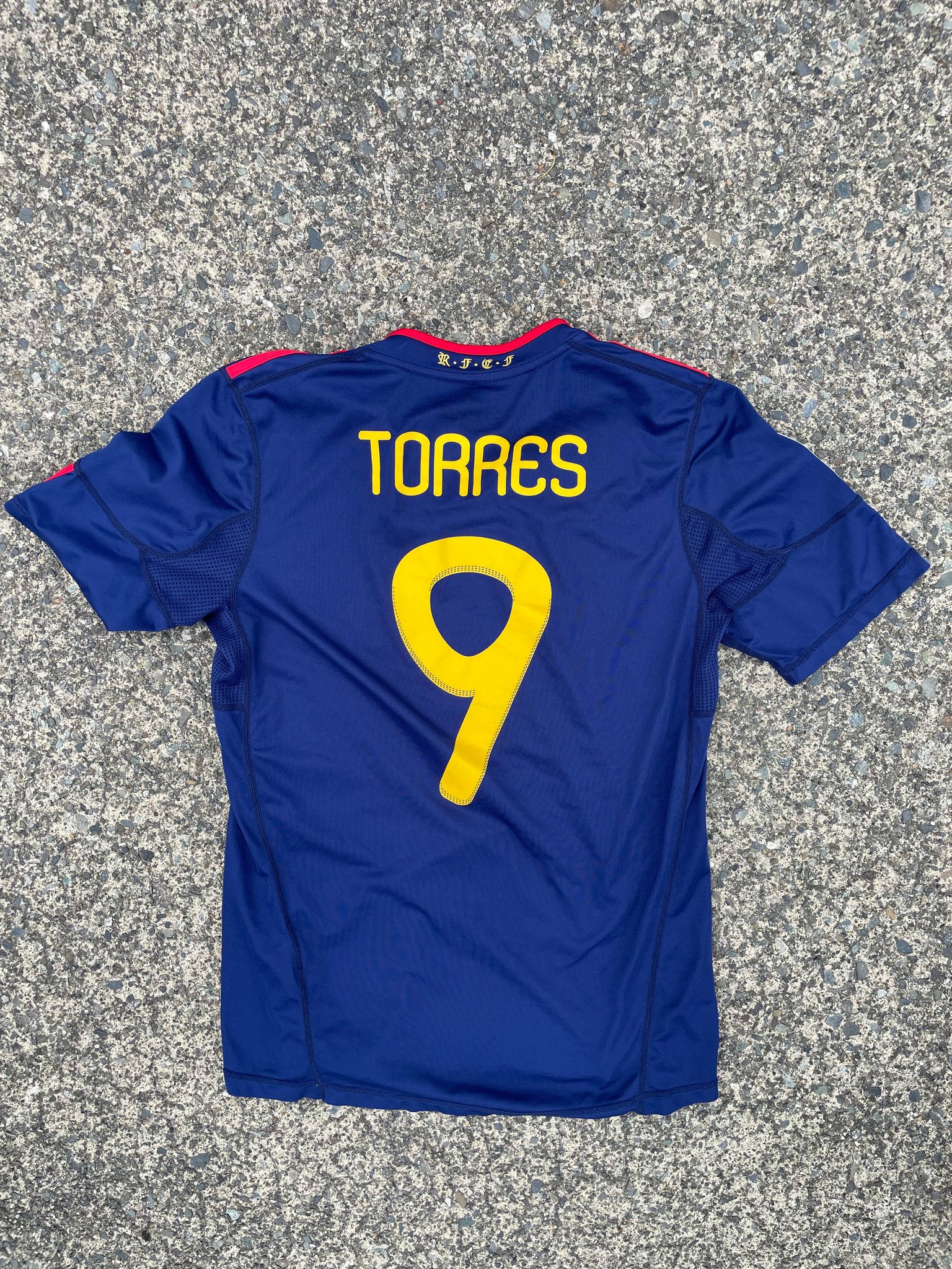 TORRES JOHANNESBURG SOCCER JERSEY / SMALL