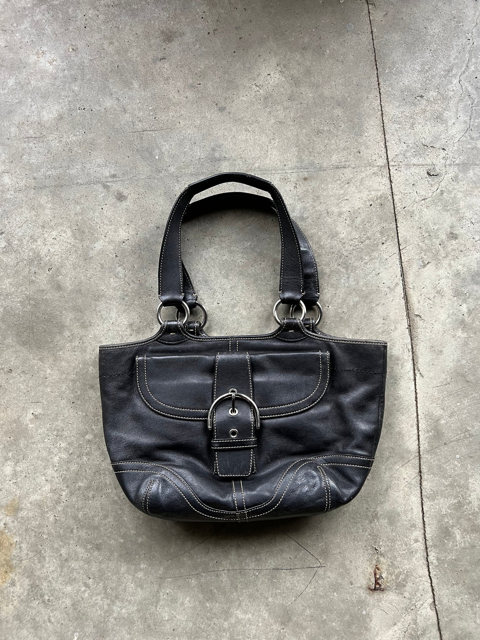 COACH LEATHER SHOULDER BAG / BLACK