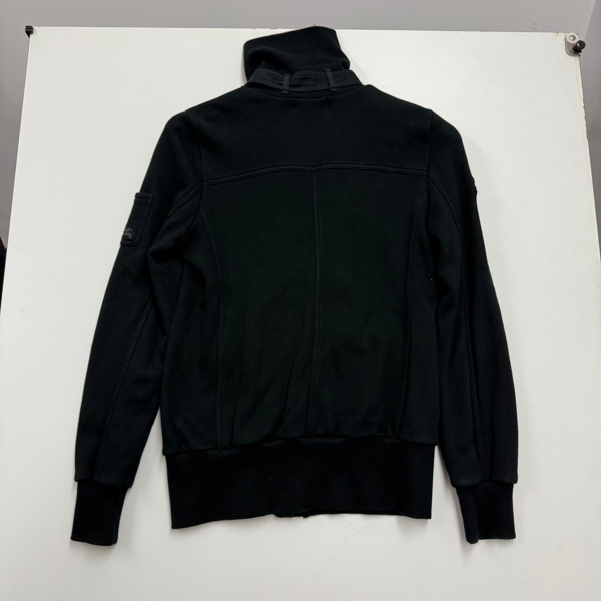 Burberry blue label knit zipup / Small