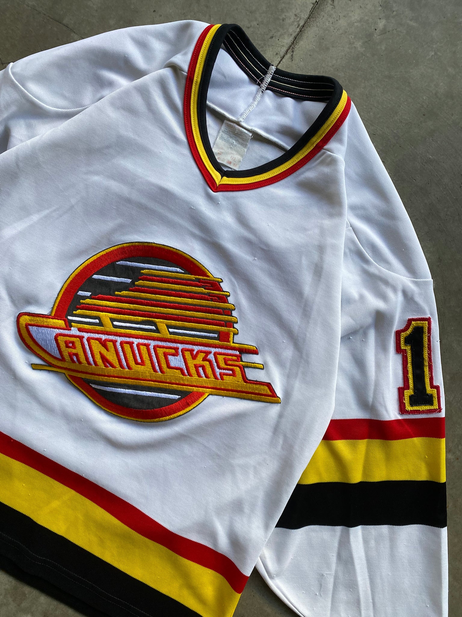 CANUCKS FLYING SKATE "BURE" JERSEY / SMALL