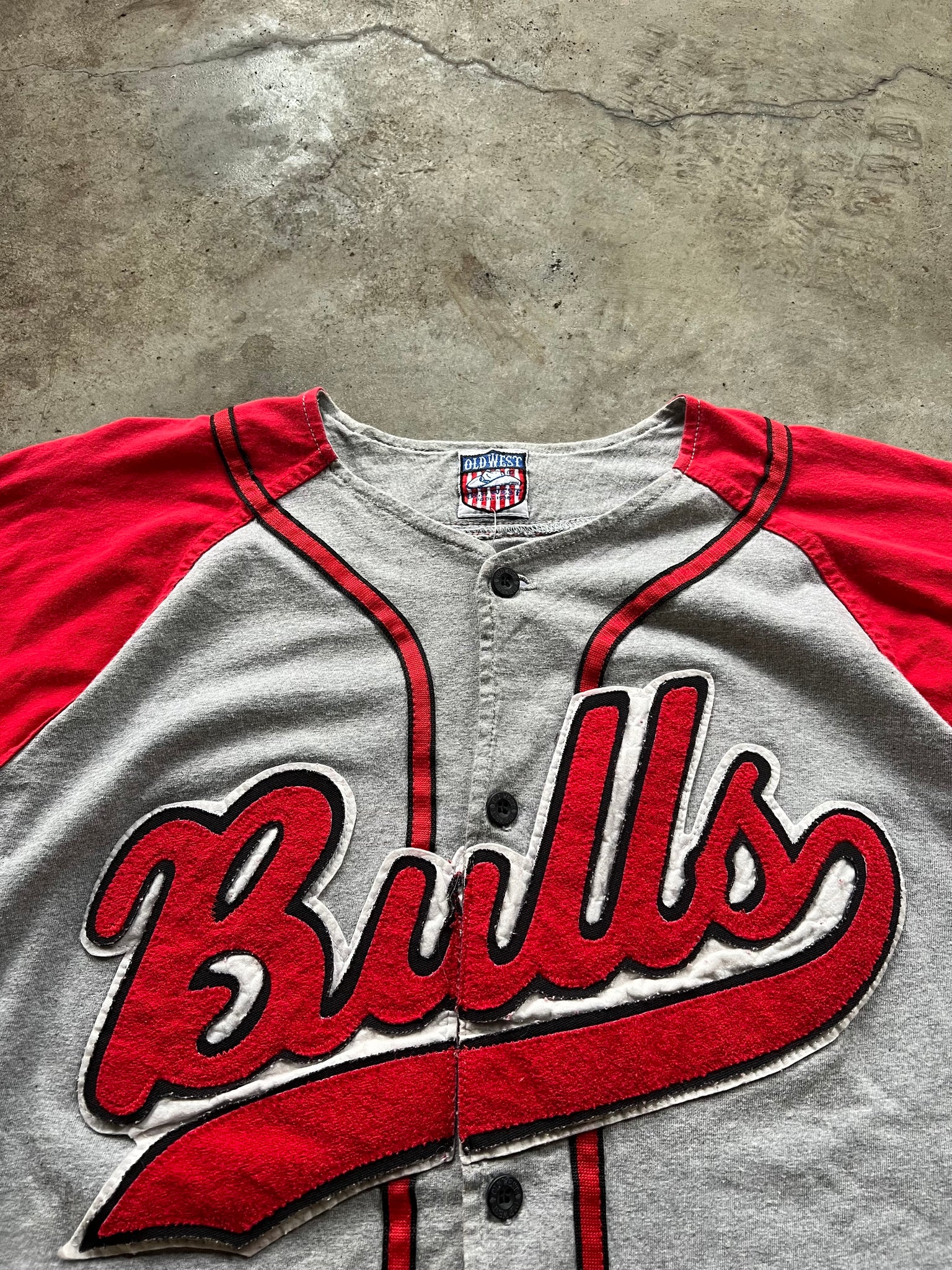 BULLS BASEBALL JERSEY / MEDIUM