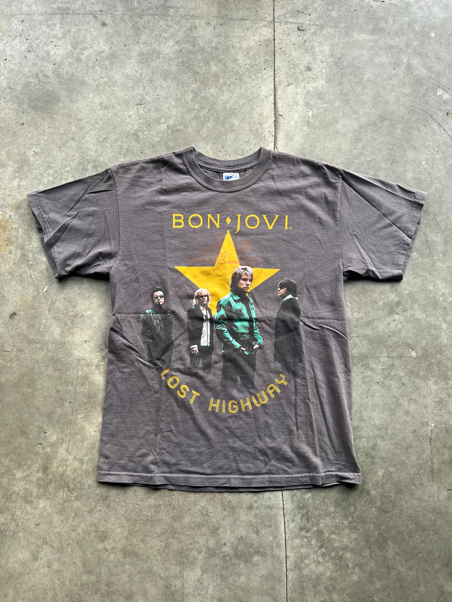 BON JOVI TSHIRT / MEDIUM