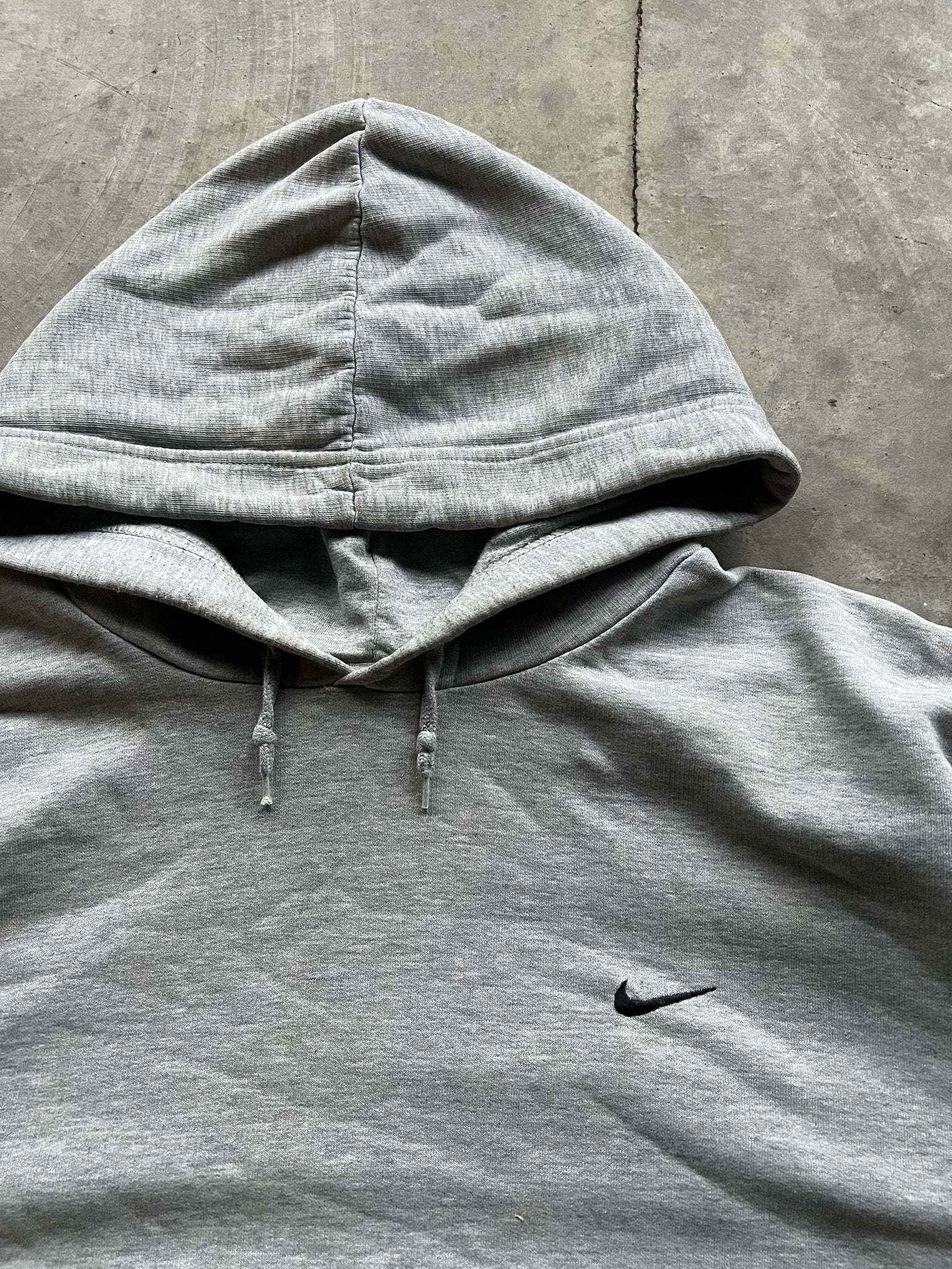 NIKE GREY CHEST LOGO HOODIE / XXLARGE