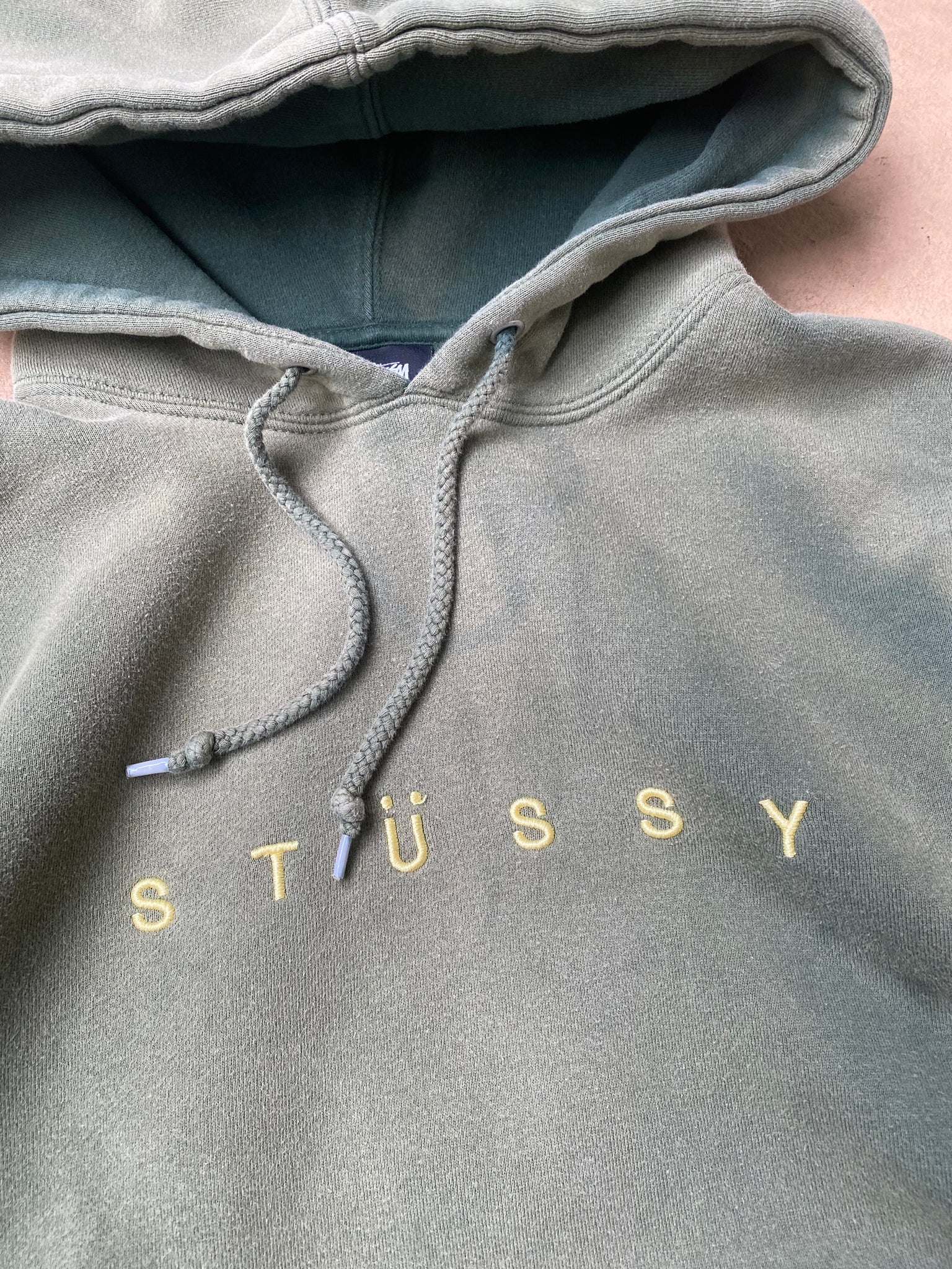 STUSSY GREEN LOGO HOODIE / MEDIUM