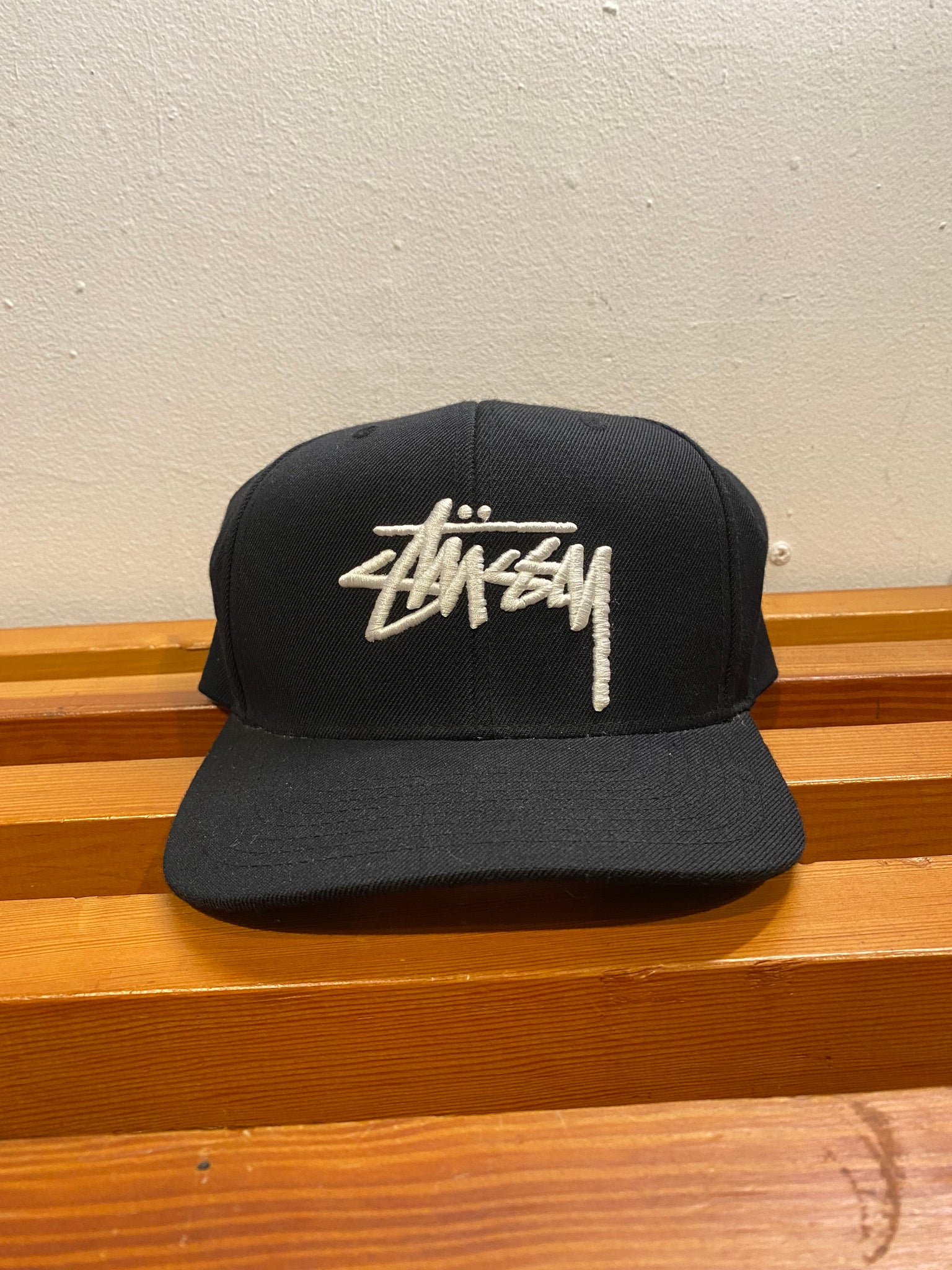 STUSSY LOGO SNAPBACK