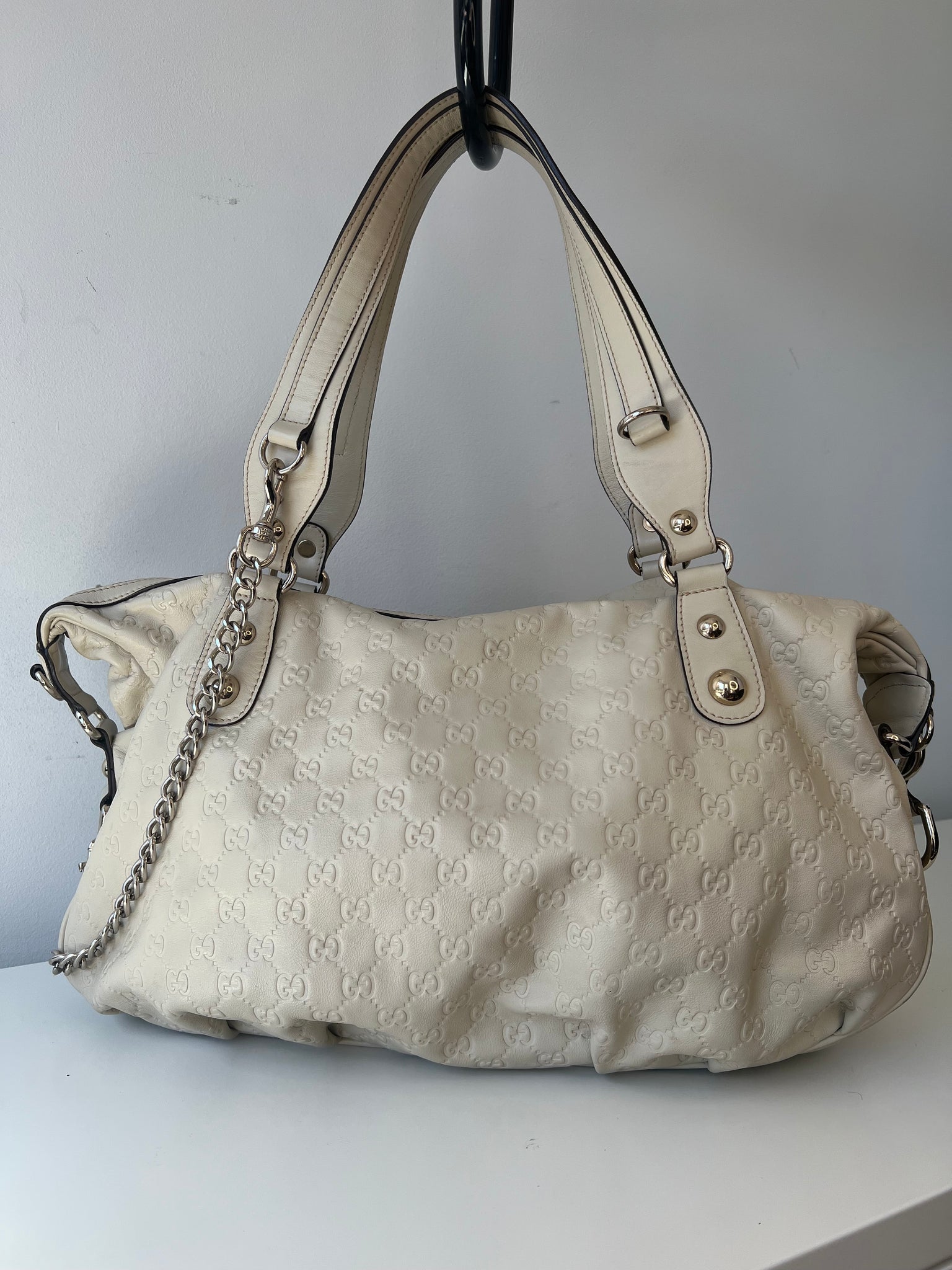 GUCCI LARGE EMBOSSED TOTE BAG / CREAM