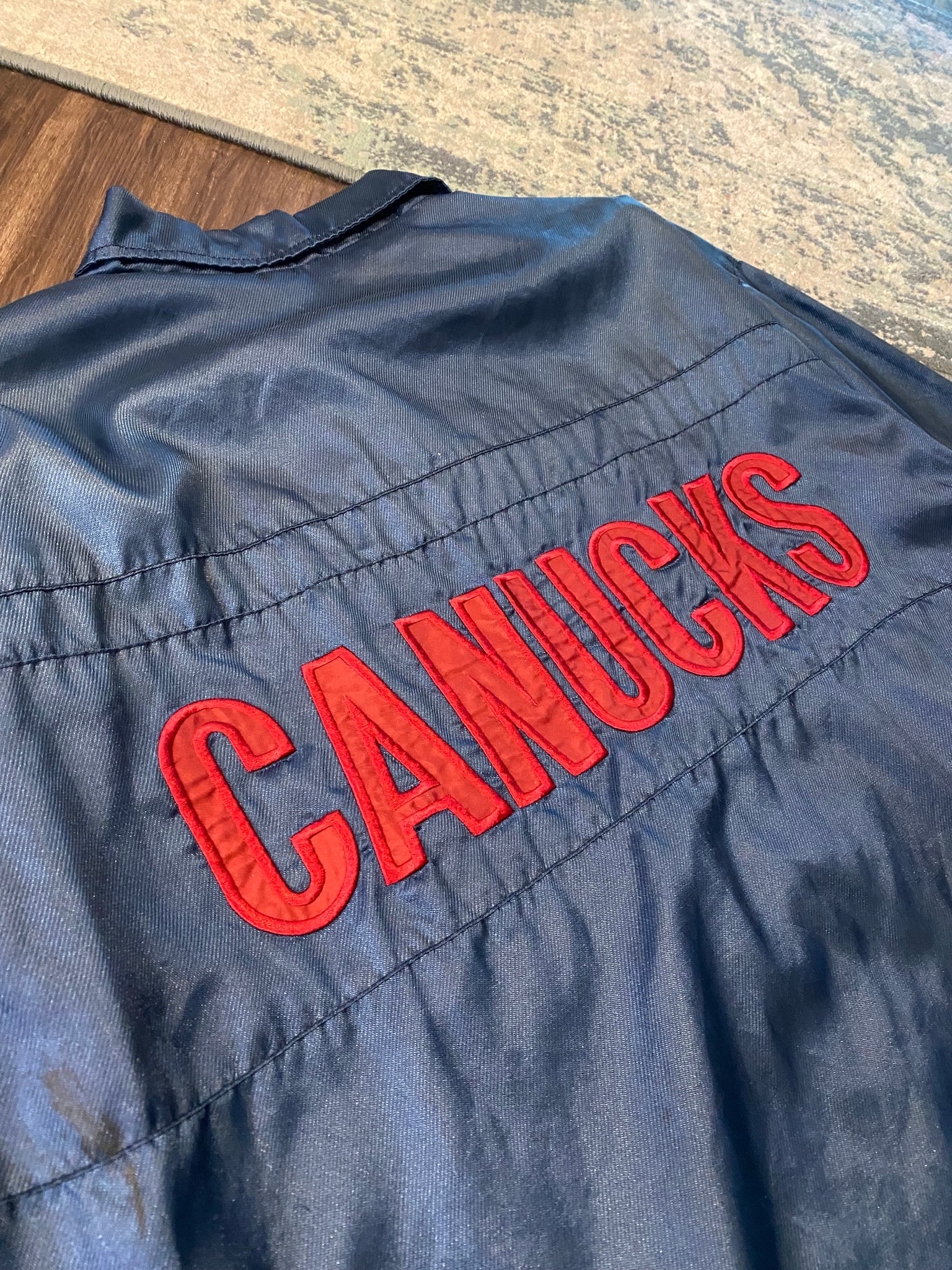 CANUCKS COACH JACKET BY PROPLAYER / LARGE