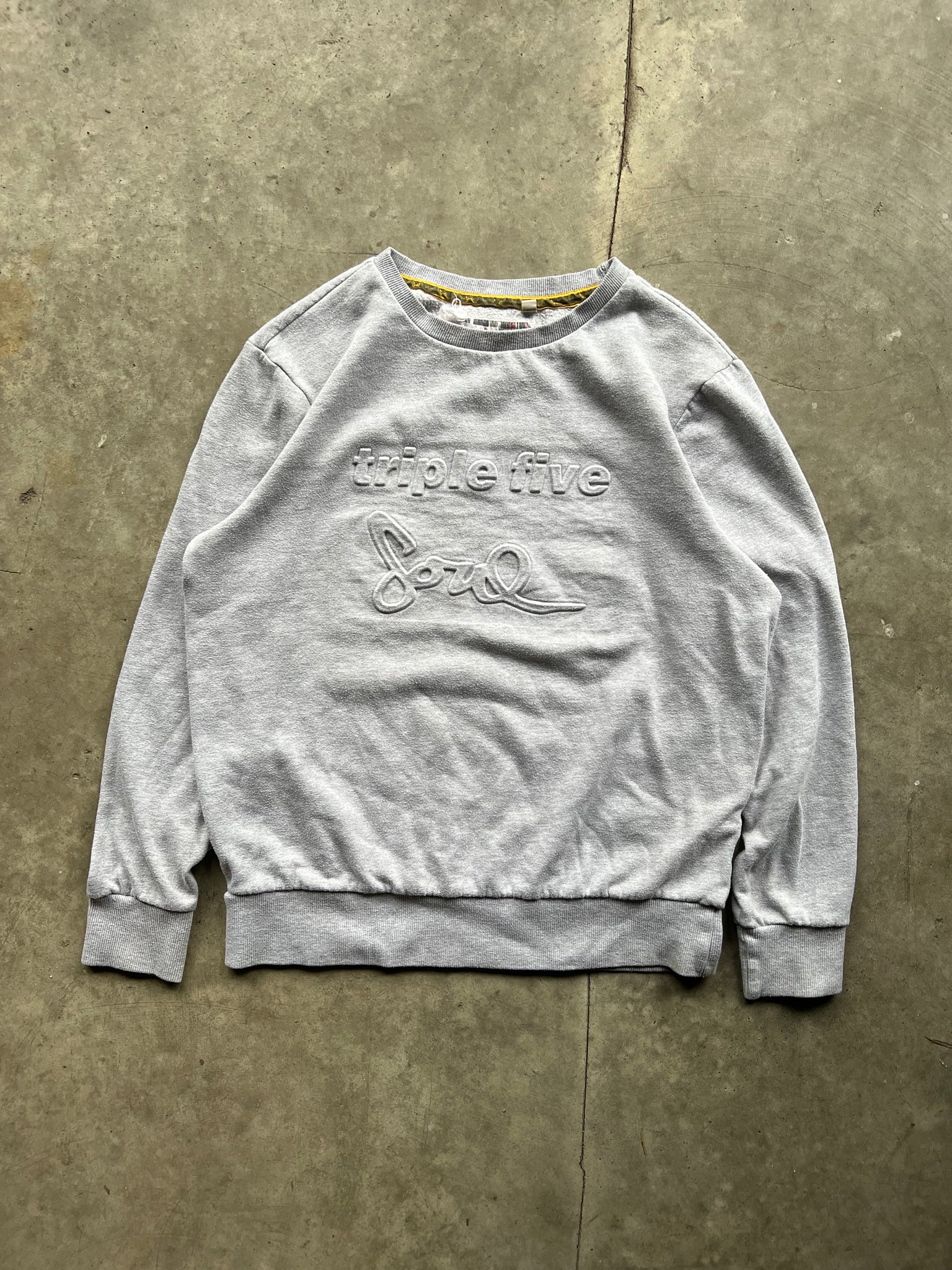 TRIPLE FIVE SOUL GREY CREWNECK / LARGE