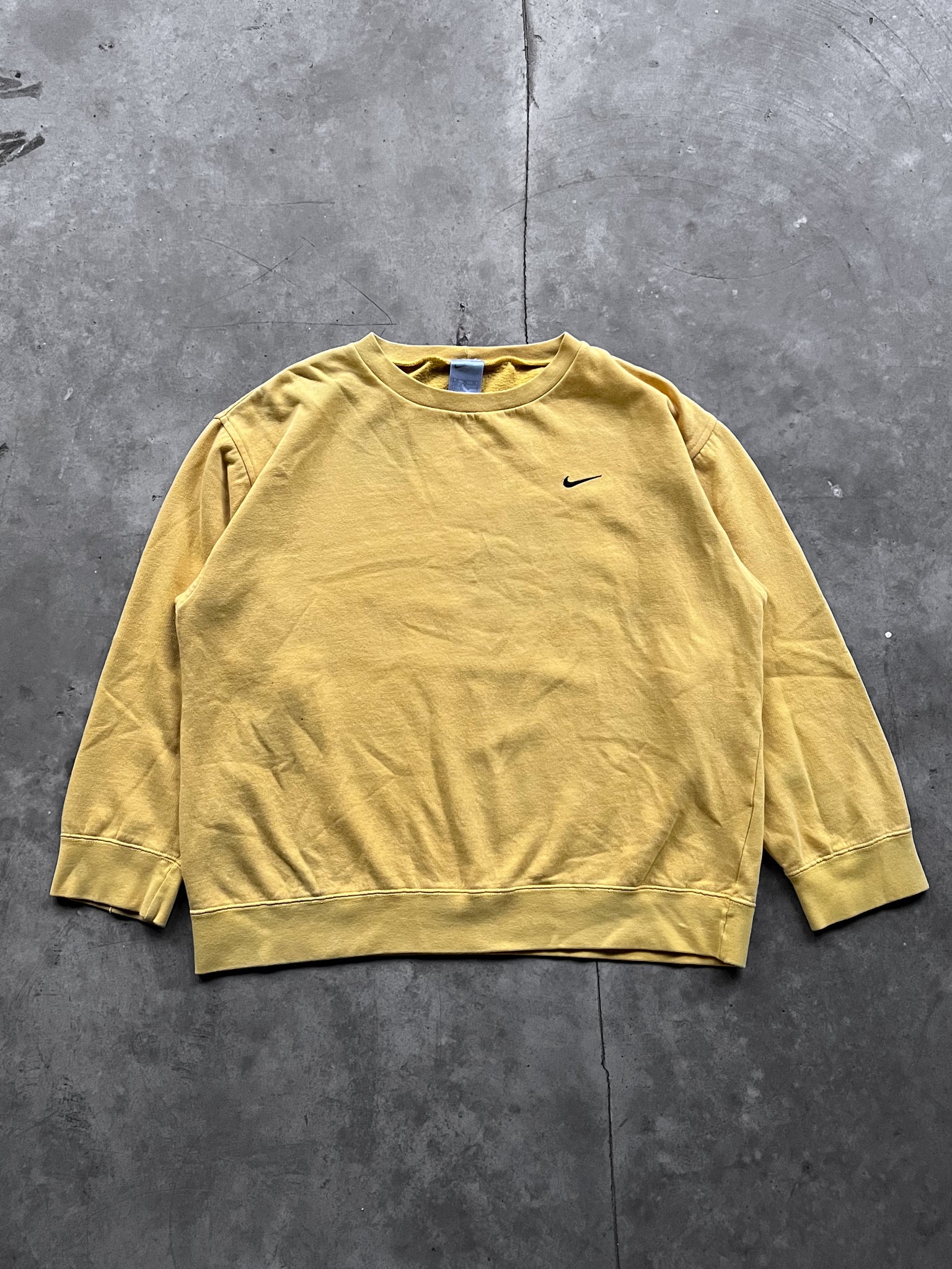 2000s NIKE YELLOW BREAST LOGO CREWNECK / SMALL