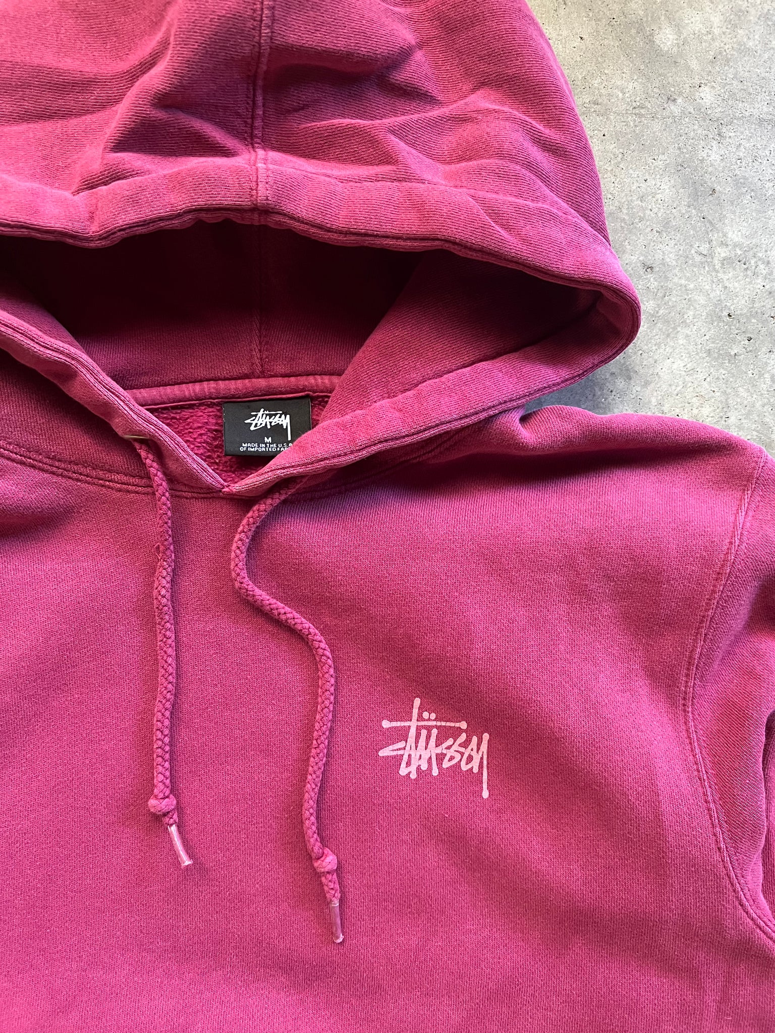 STUSSY MAROON LOGO HOODIE / SMALL