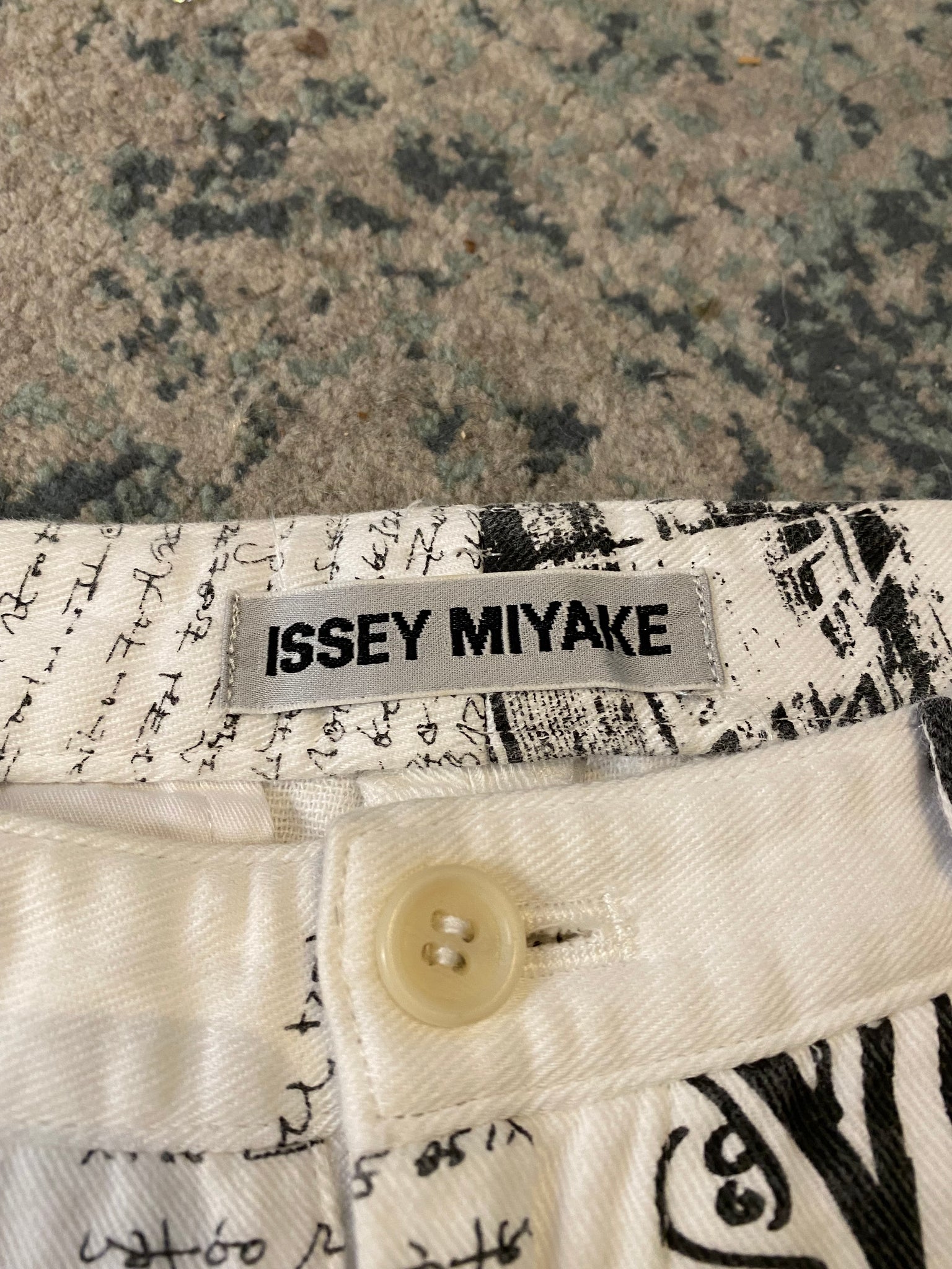 Issey Miyake SS03 newpaper print pants / 28