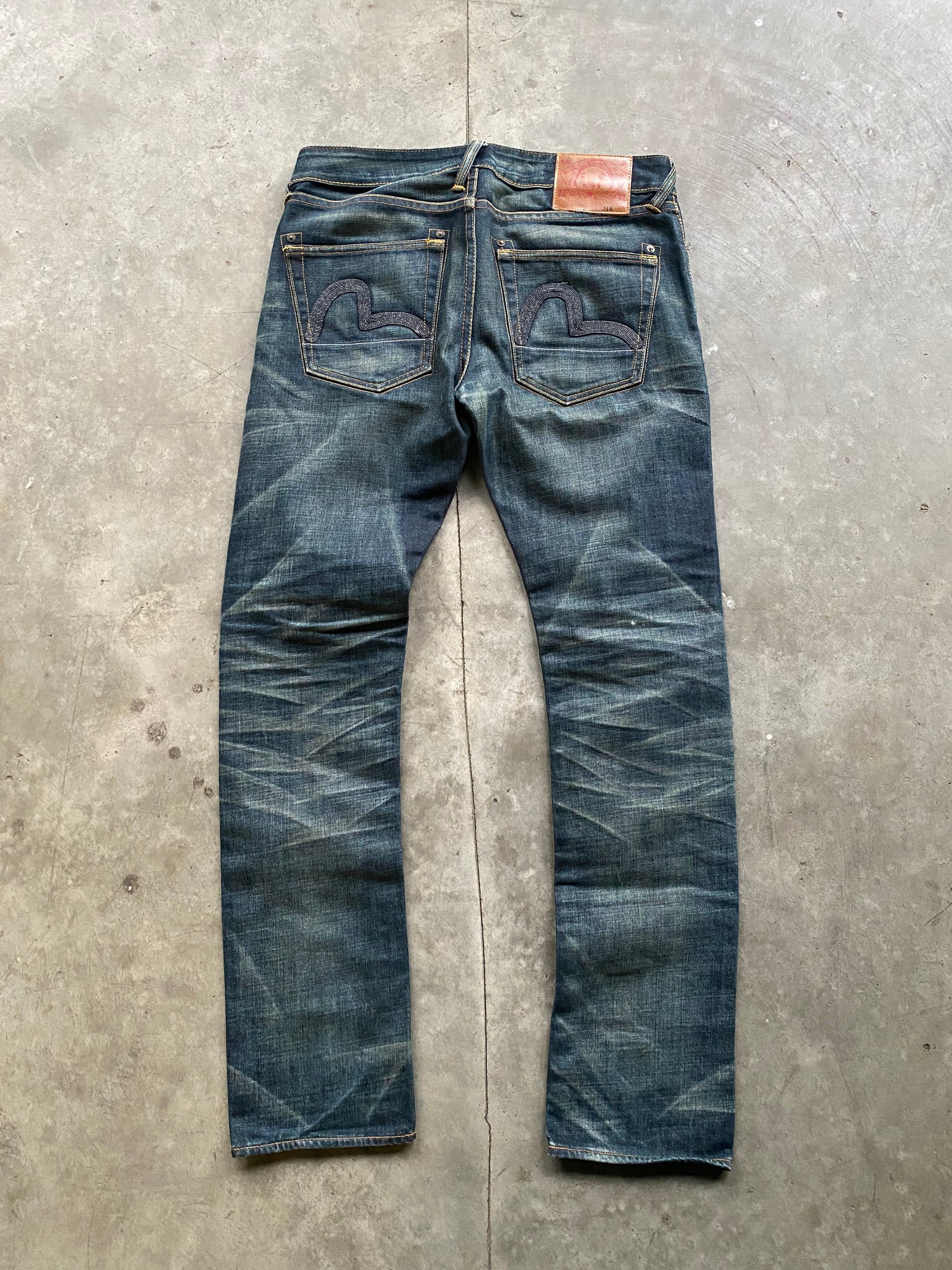 EVISU DARK WASH WHISKERED DENIM / 33x31.5