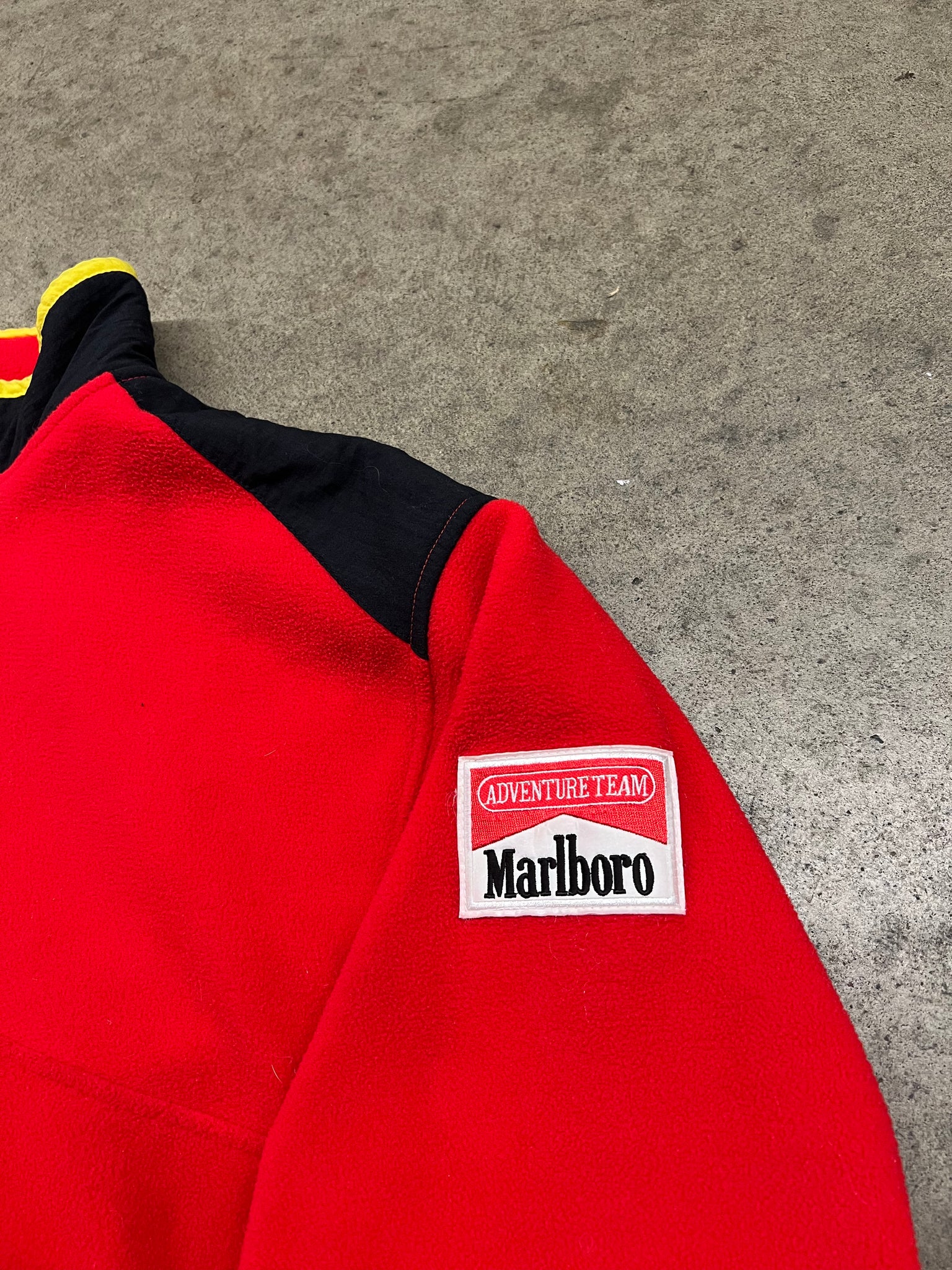 1990s Marlboro fleece buttonup / xlarge