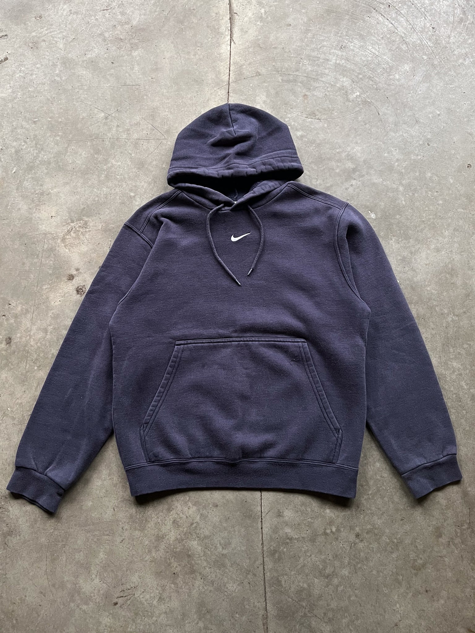 2000S NIKE NAVY MIDDLE SWOOSH HOODIE SMALL