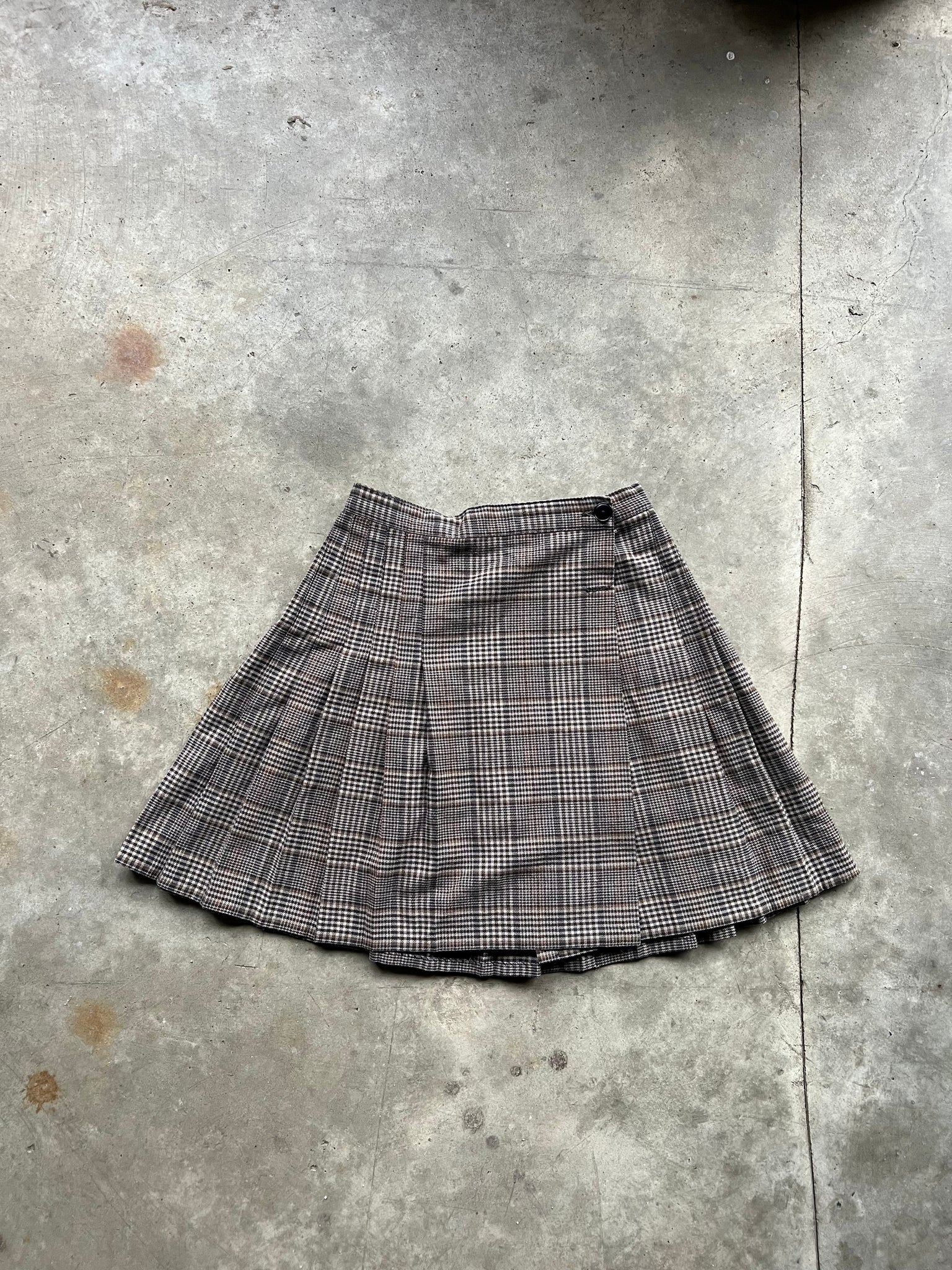 TRACY EVANS BROWN PLAID SKIRT / 25