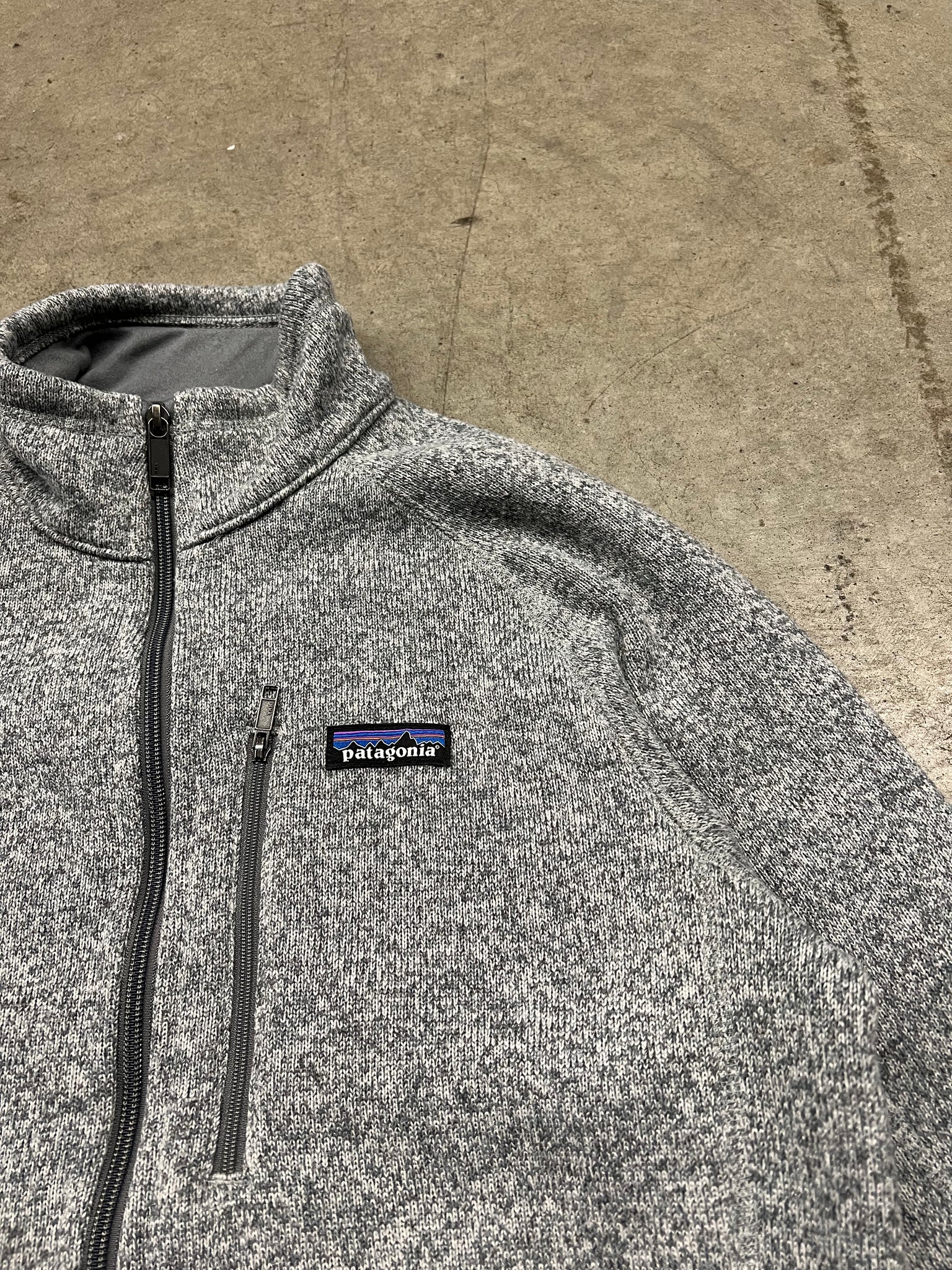 Patagonia grey better sweater / medium