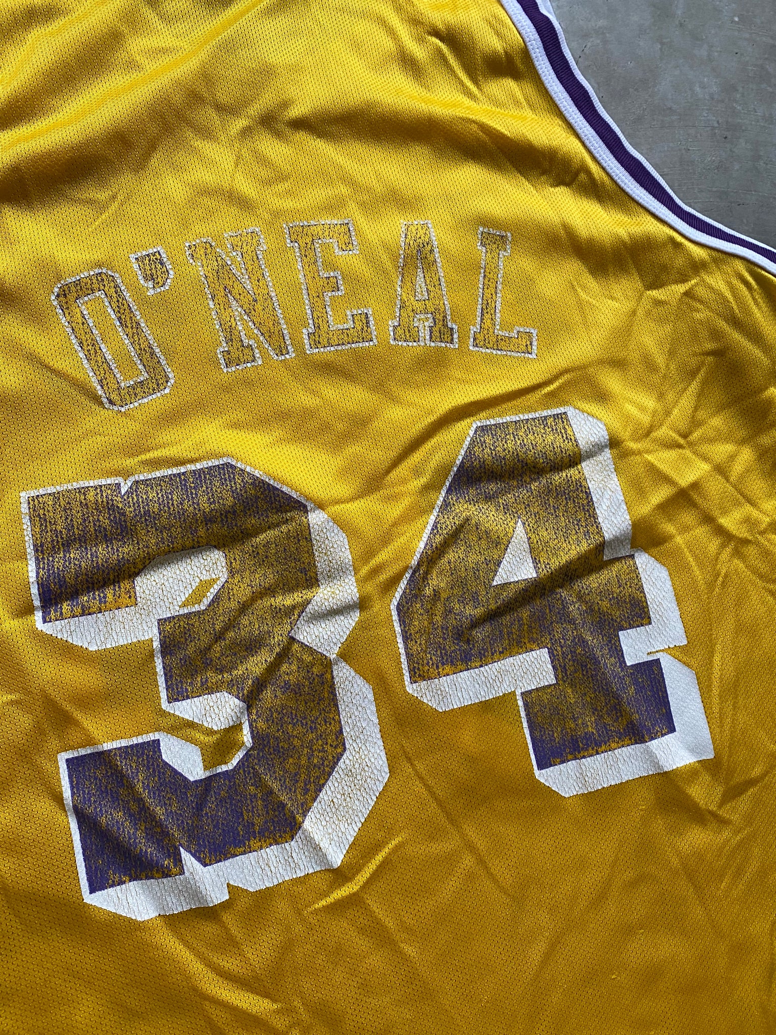 CHAMPION O'NEAL LAKERS JERSEY / XLARGE