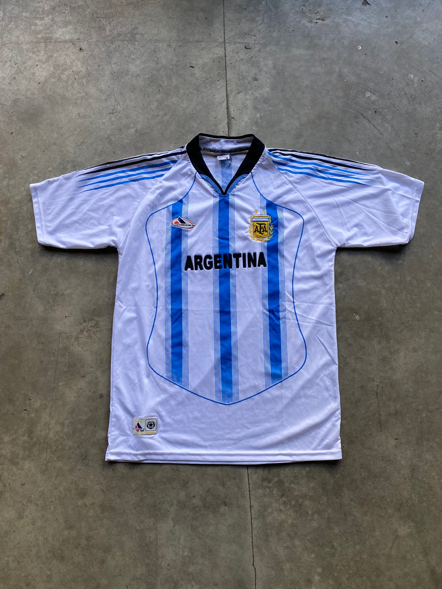 ARGENTINA DEMBERS JERSEY / MEDIUM